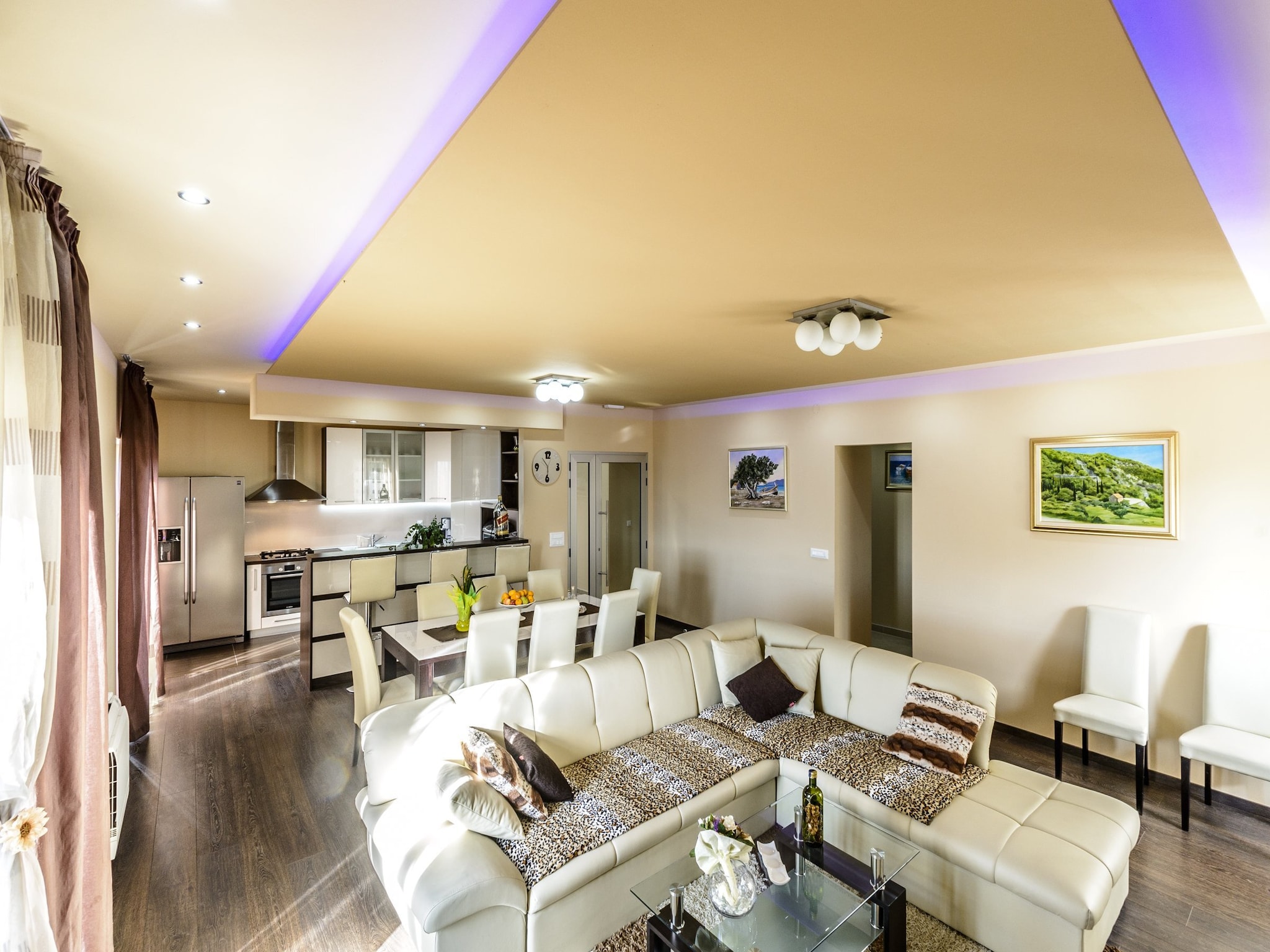 Dům Villa Pave - Six-Bedroom Villa with Terrace and Sw