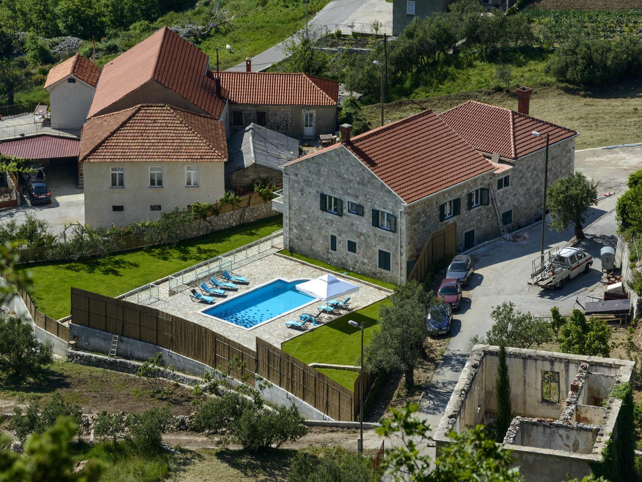 Dům Villa Pave - Six-Bedroom Villa with Terrace and Sw