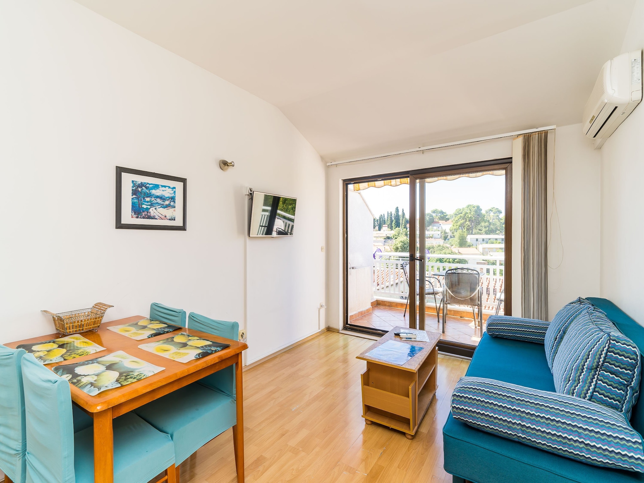 Apartmá Apartments Princ Hrvoje- One-Bedroom Apartment wit