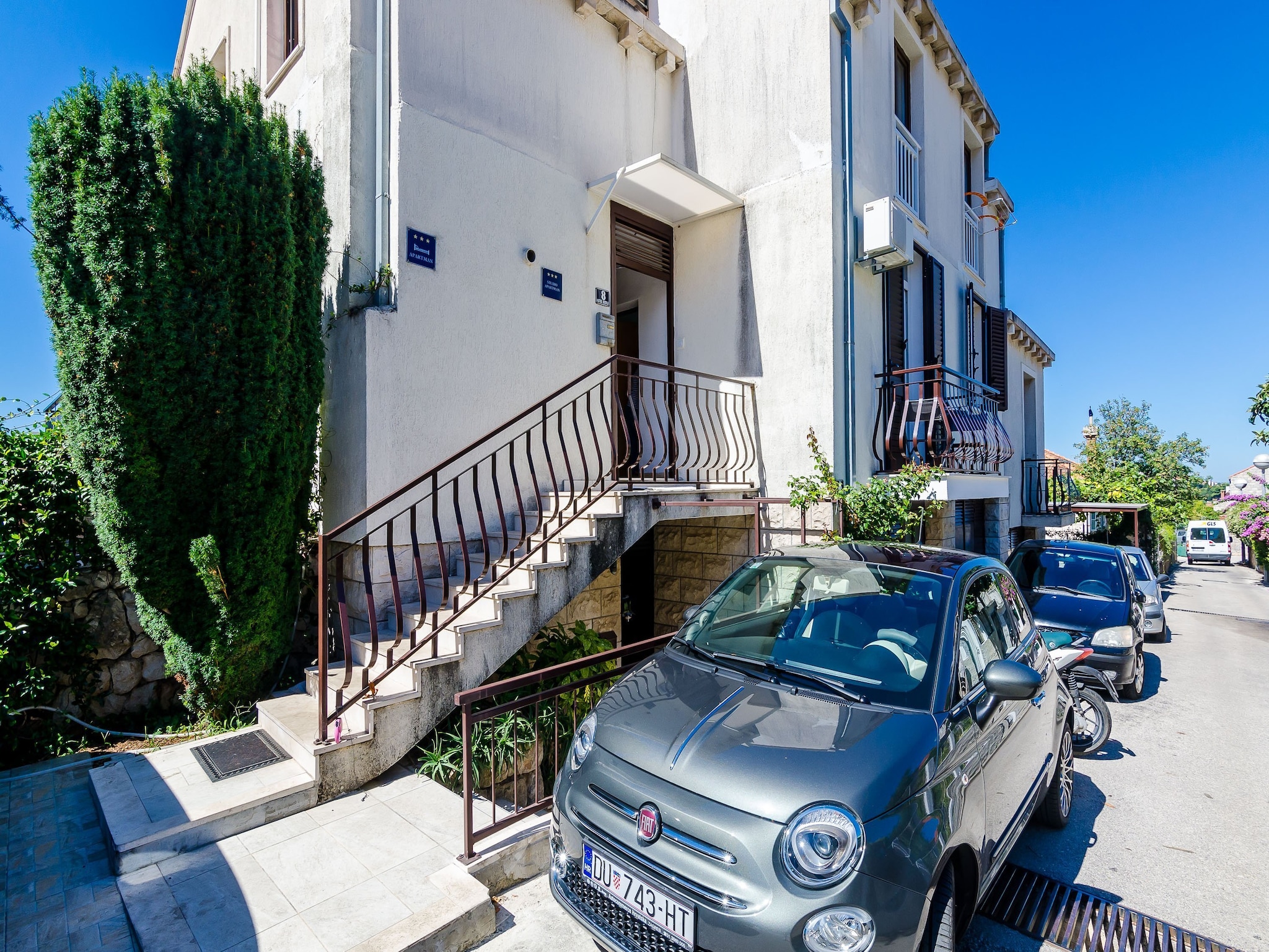 Apartmá Apartments Princ Hrvoje- One-Bedroom Apartment wit
