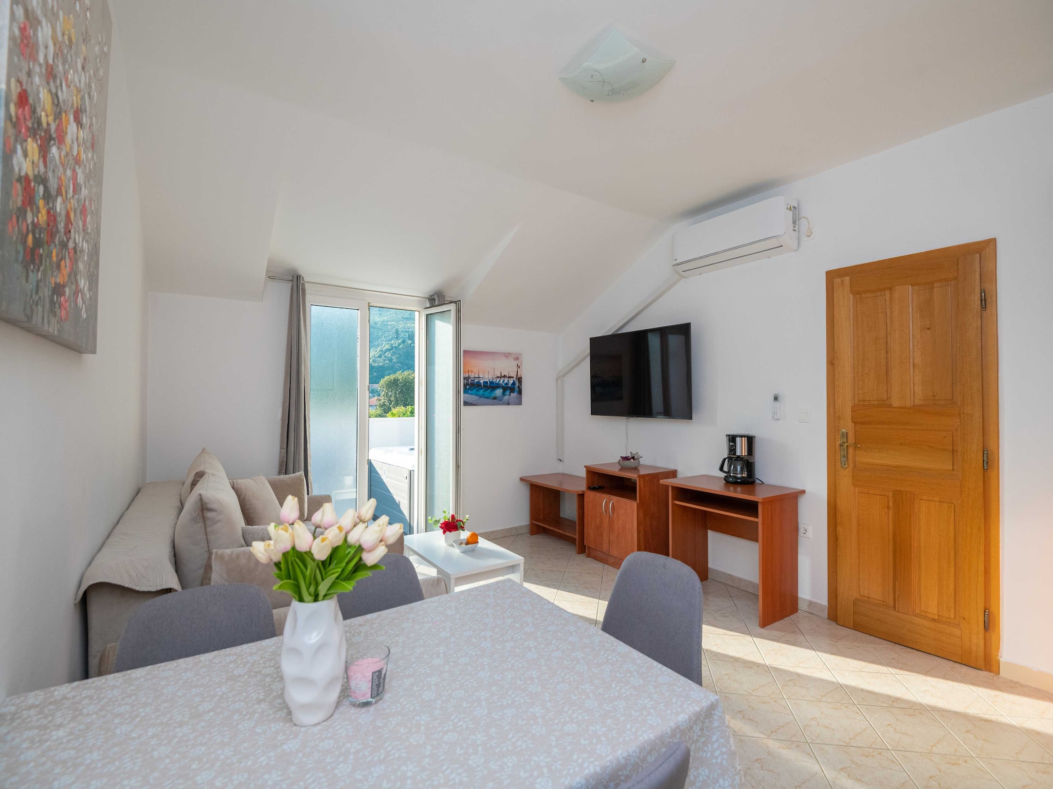 Apartmá Apartments Azzurro- Two Bedroom Apartment with Ter