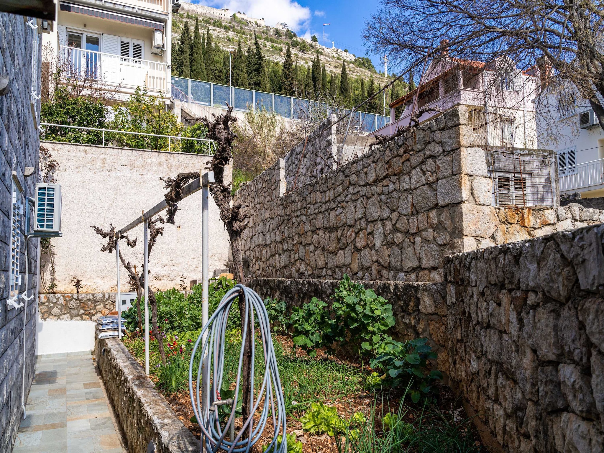 Apartmá Apartment Debos - One-Bedroom Apartment with Balco