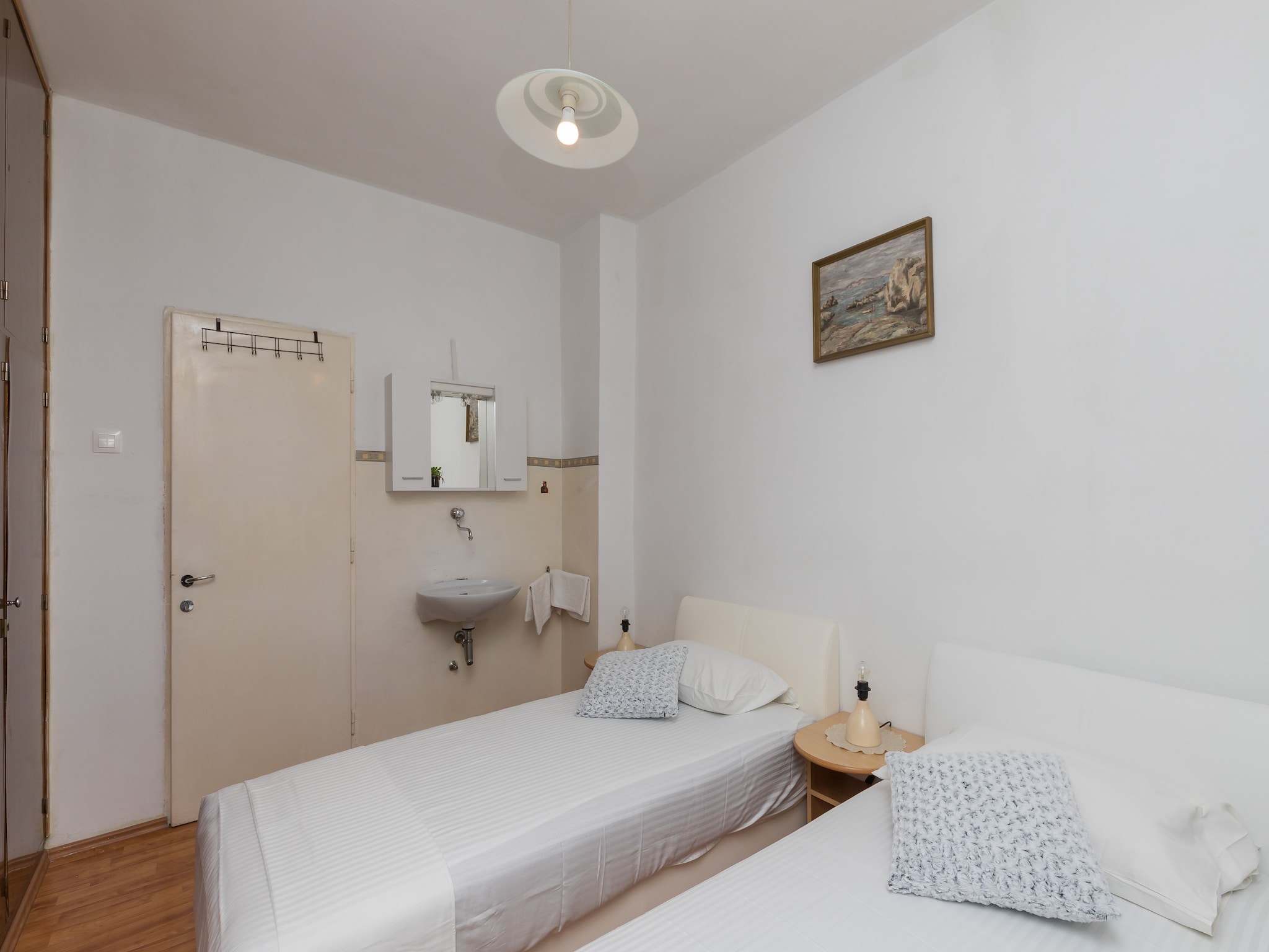 Apartmá Guest House Bradas- Twin  Room with Shared Bathroo