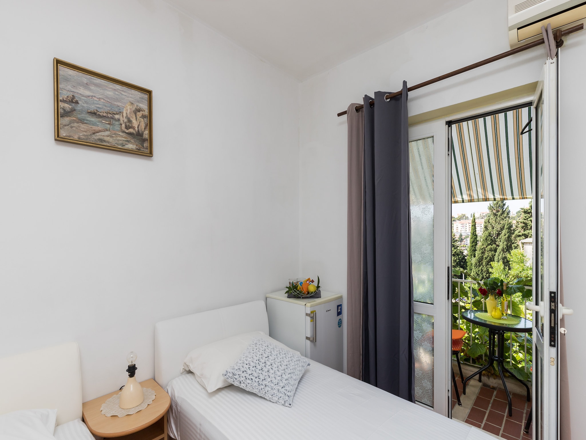 Apartmá Guest House Bradas- Twin  Room with Shared Bathroo