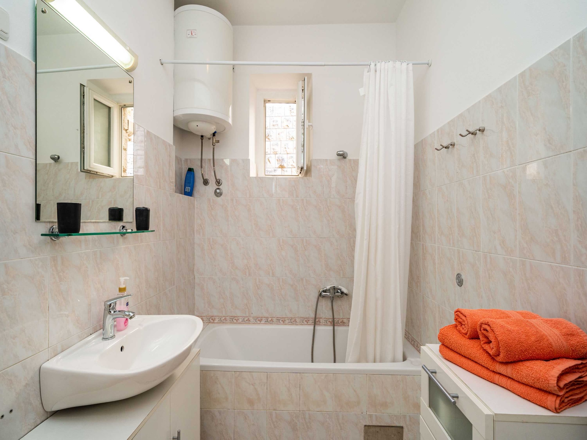 Apartmá Apartments Sisic - Two Bedroom Apartment with Terr