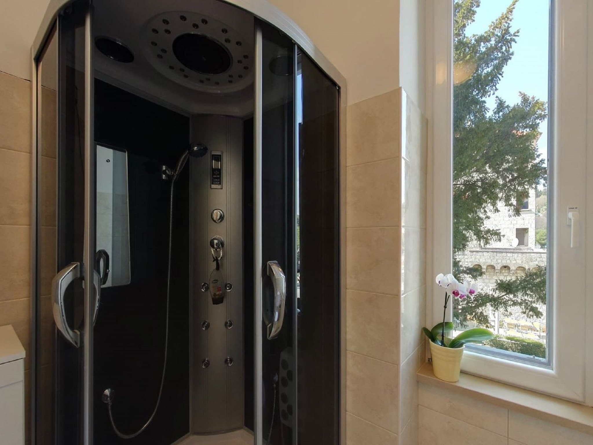 Apartmá Apartment Mihe - Two-Bedroom Apartment with Balcon