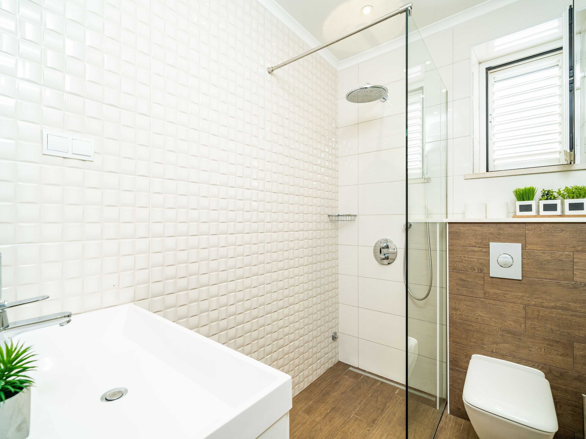   Holiday Home King - Four Bedroom House with Terrac
