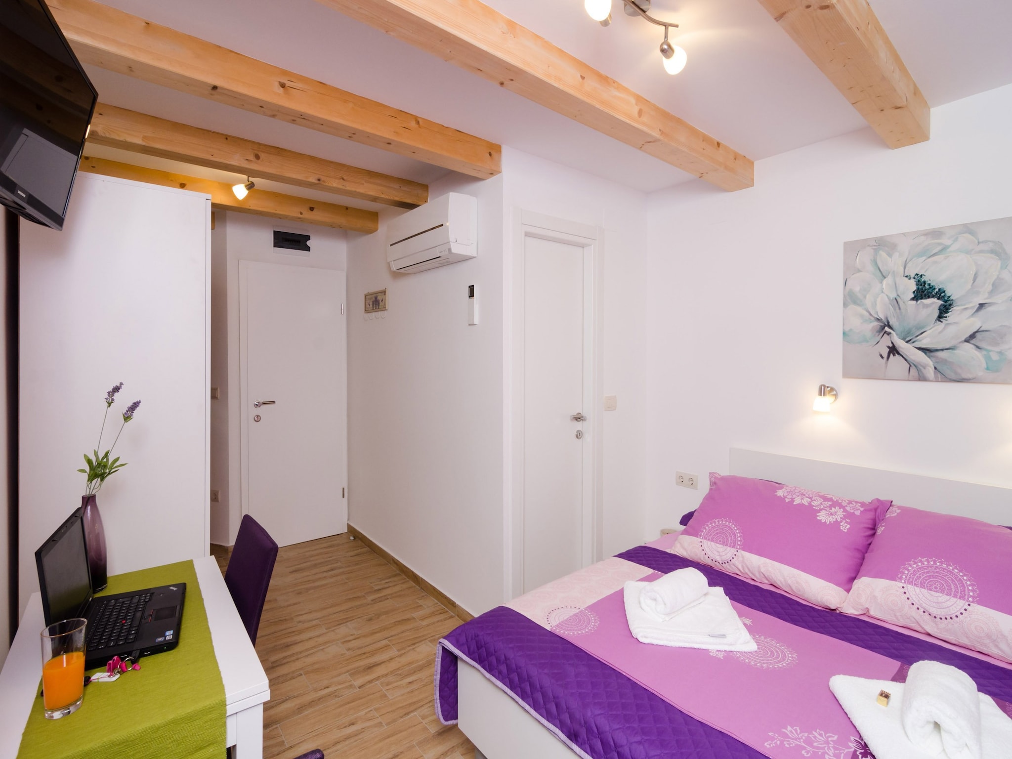 Apartmá Lavender Garden Apartments - Studio Apartment with