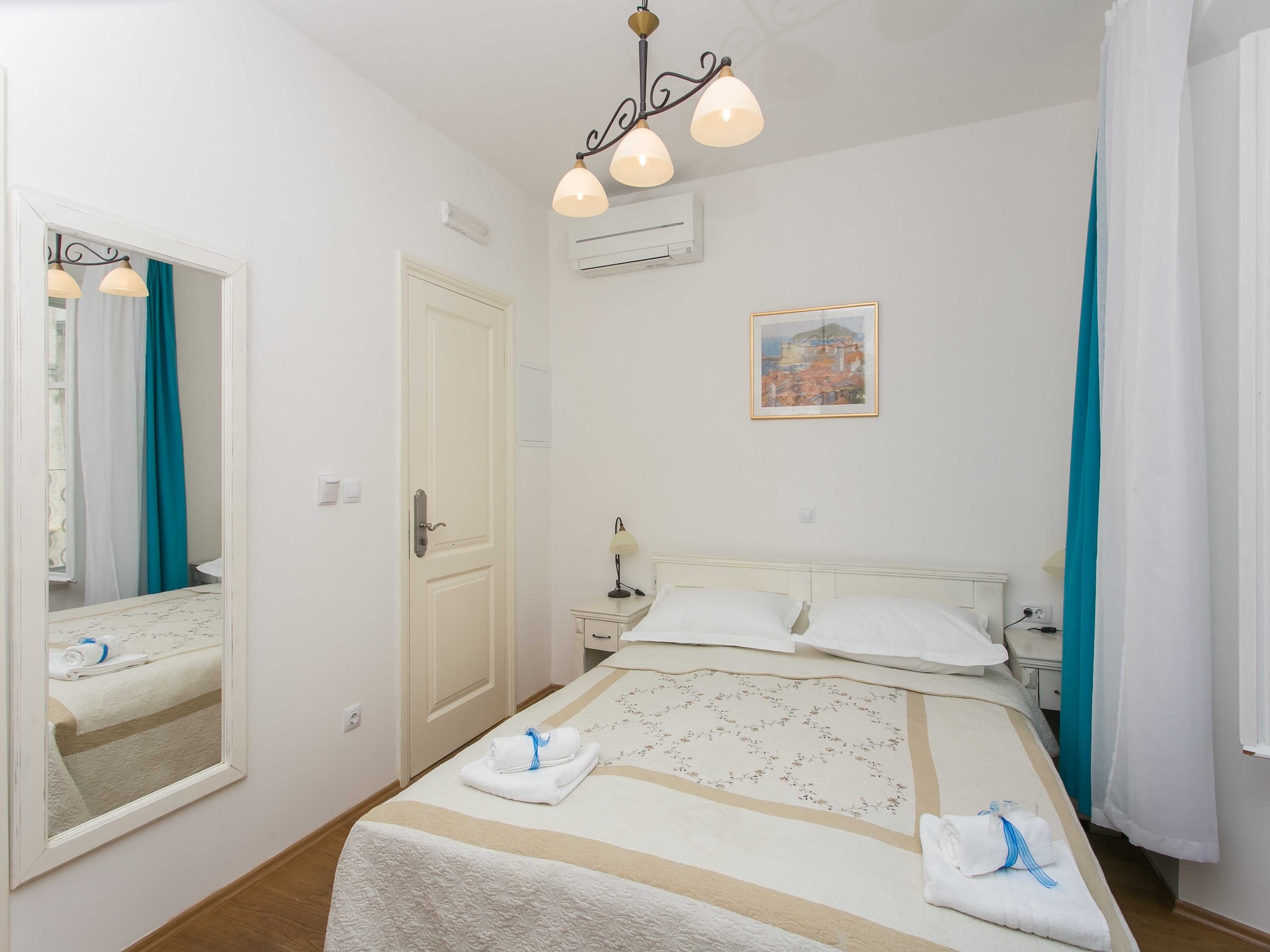 Apartmá Guest House Lumin - Deluxe Double or Twin Room wit