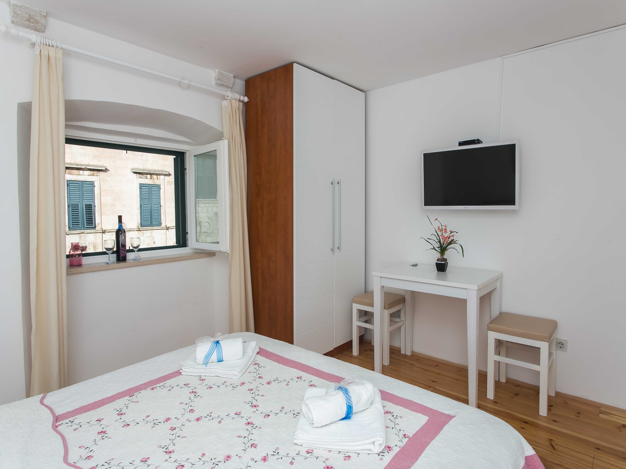Apartmá Guest House Lumin - Studio Apartment with City Vie