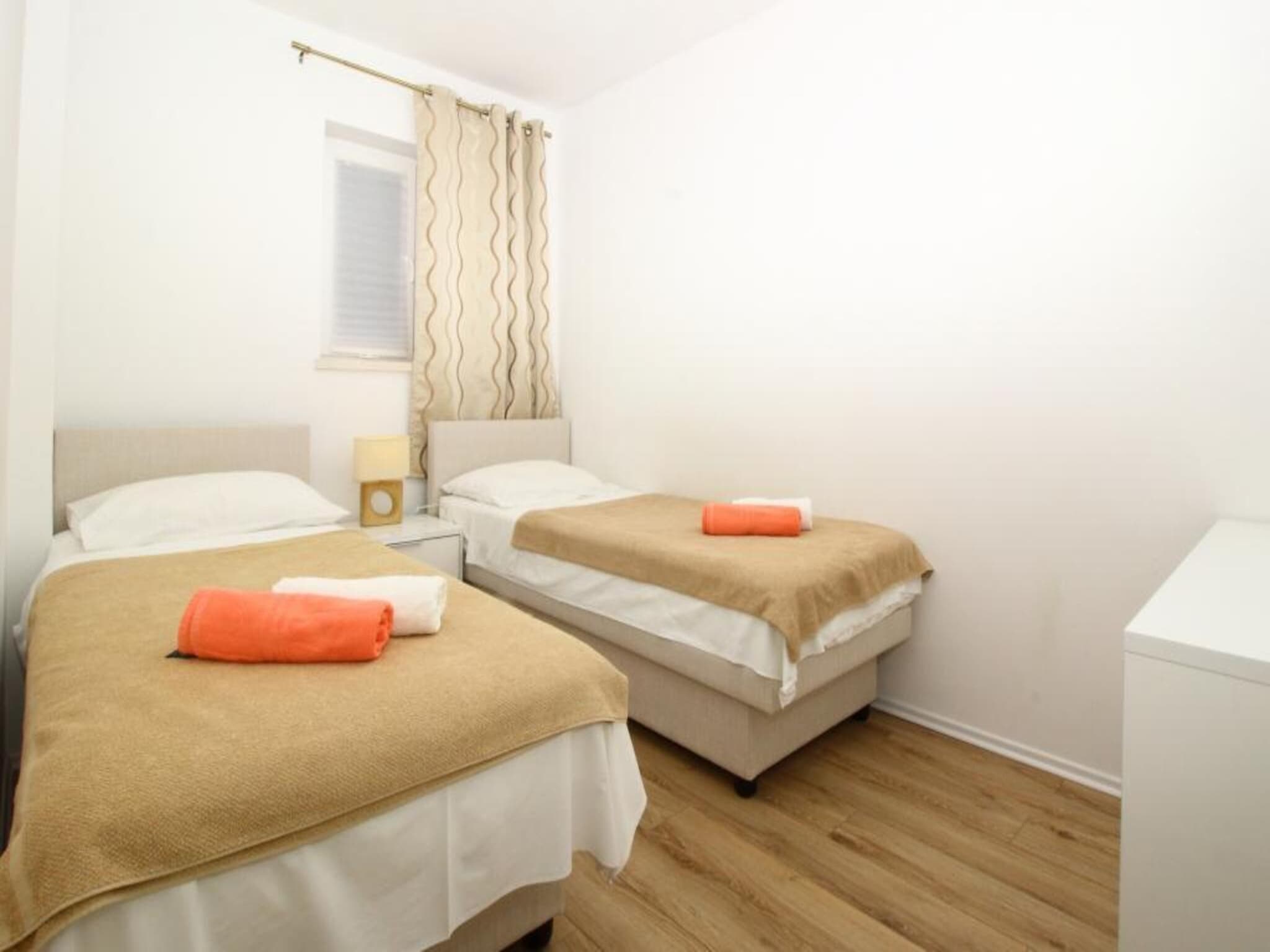Apartmá Apartments Dubreta - Two Bedroom Apartment with Ba