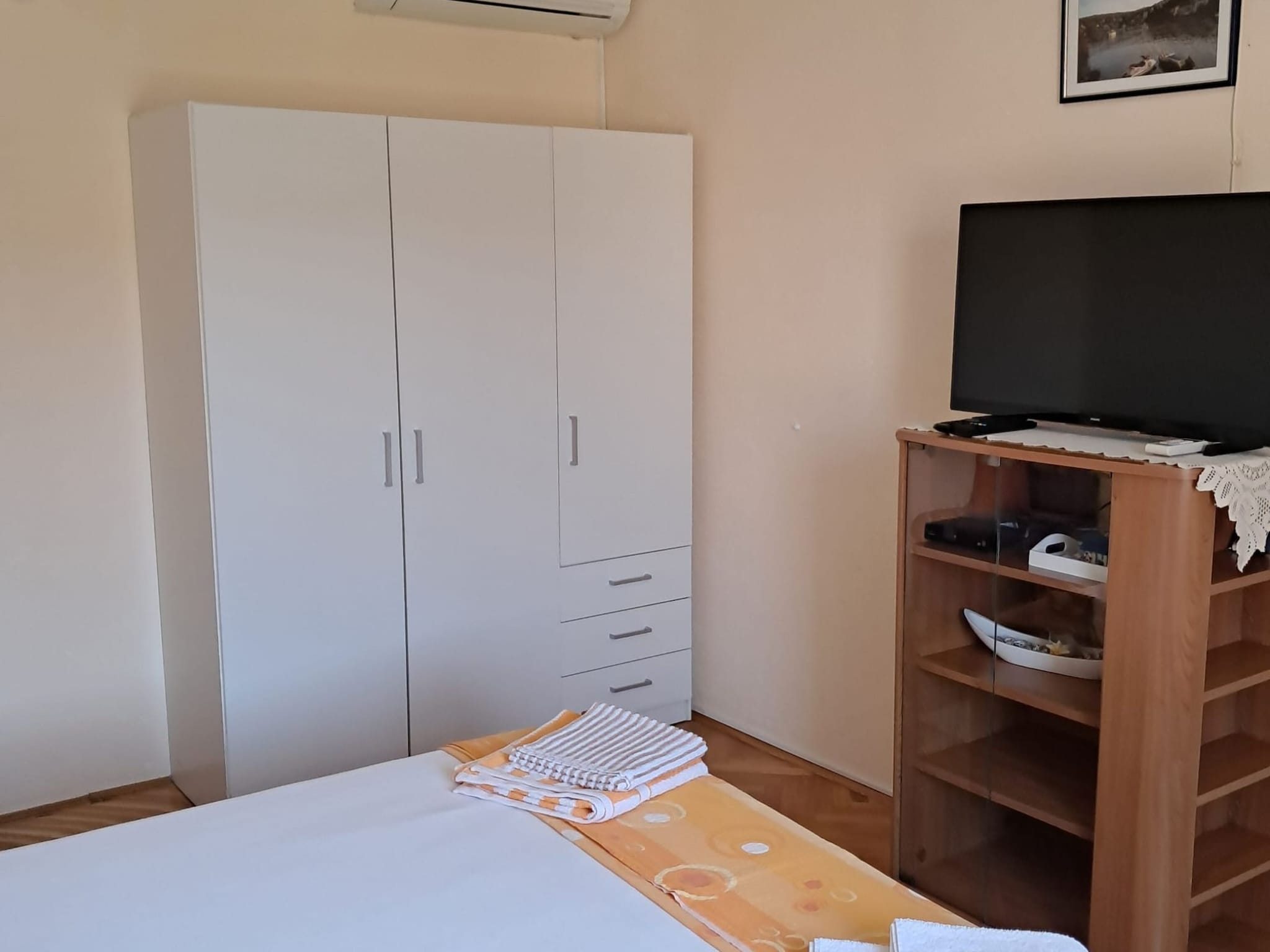 Ferienwohnung Apartments Gorana - One-Bedroom Apartment with Ter
