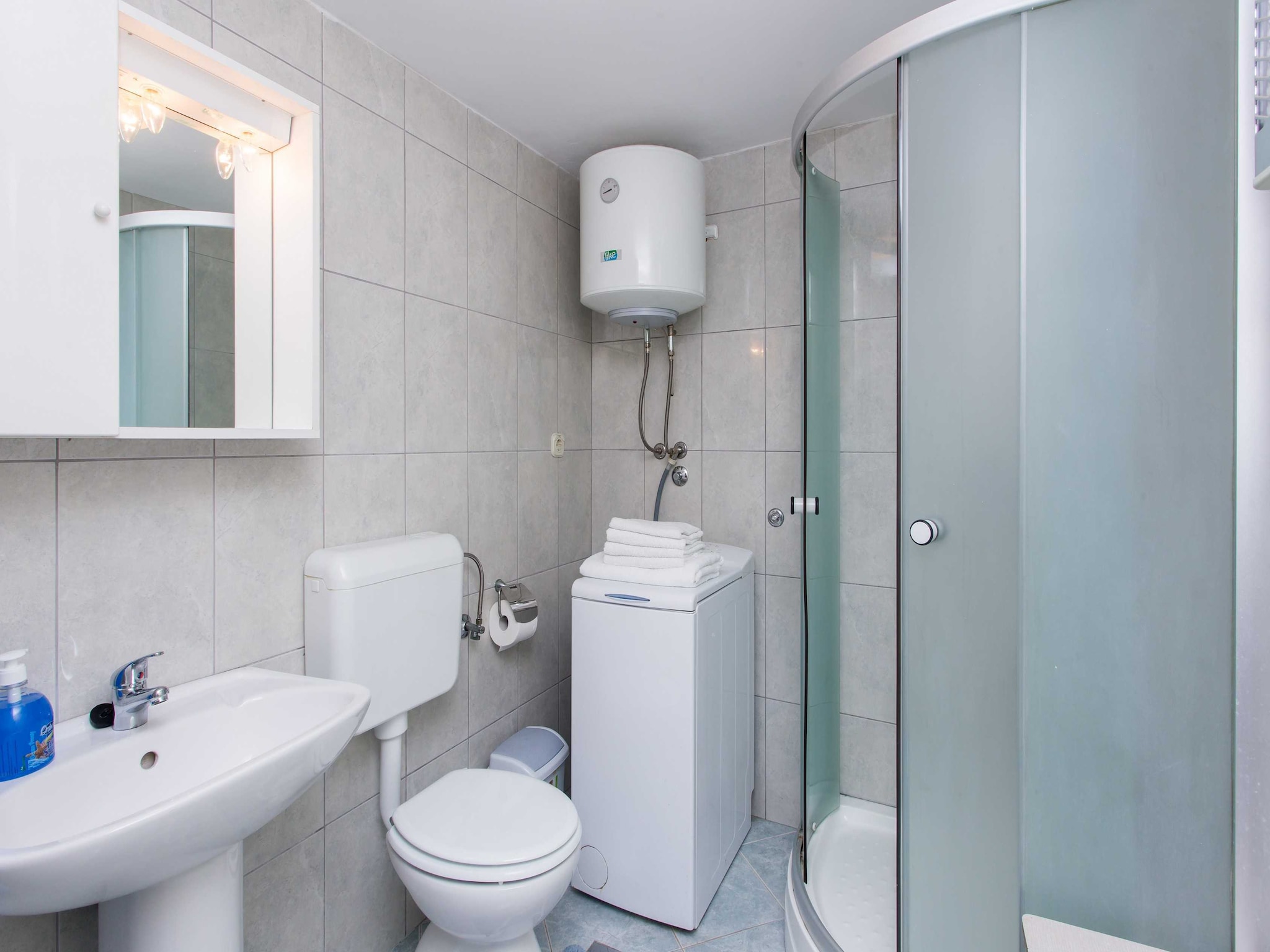 Apartmá Apartment Nadalina- One Bedroom Apartment with Ter