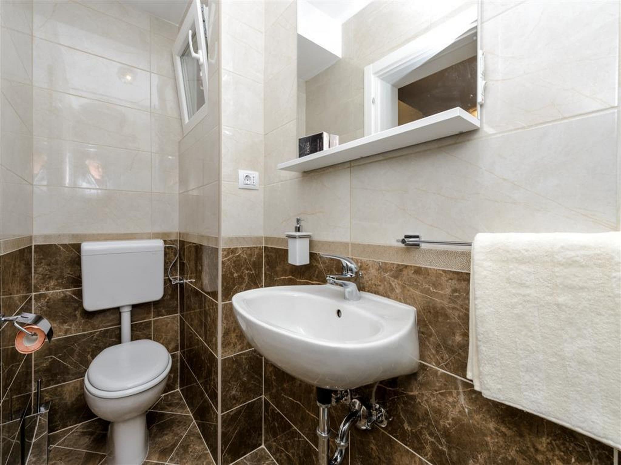 Lomahuoneisto Guest House Rooms Rose - Studio with Terrace