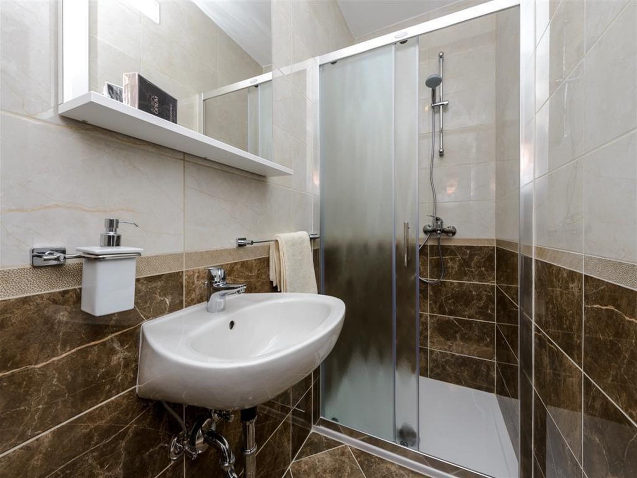 Lomahuoneisto Guest House Rooms Rose - Studio with Terrace