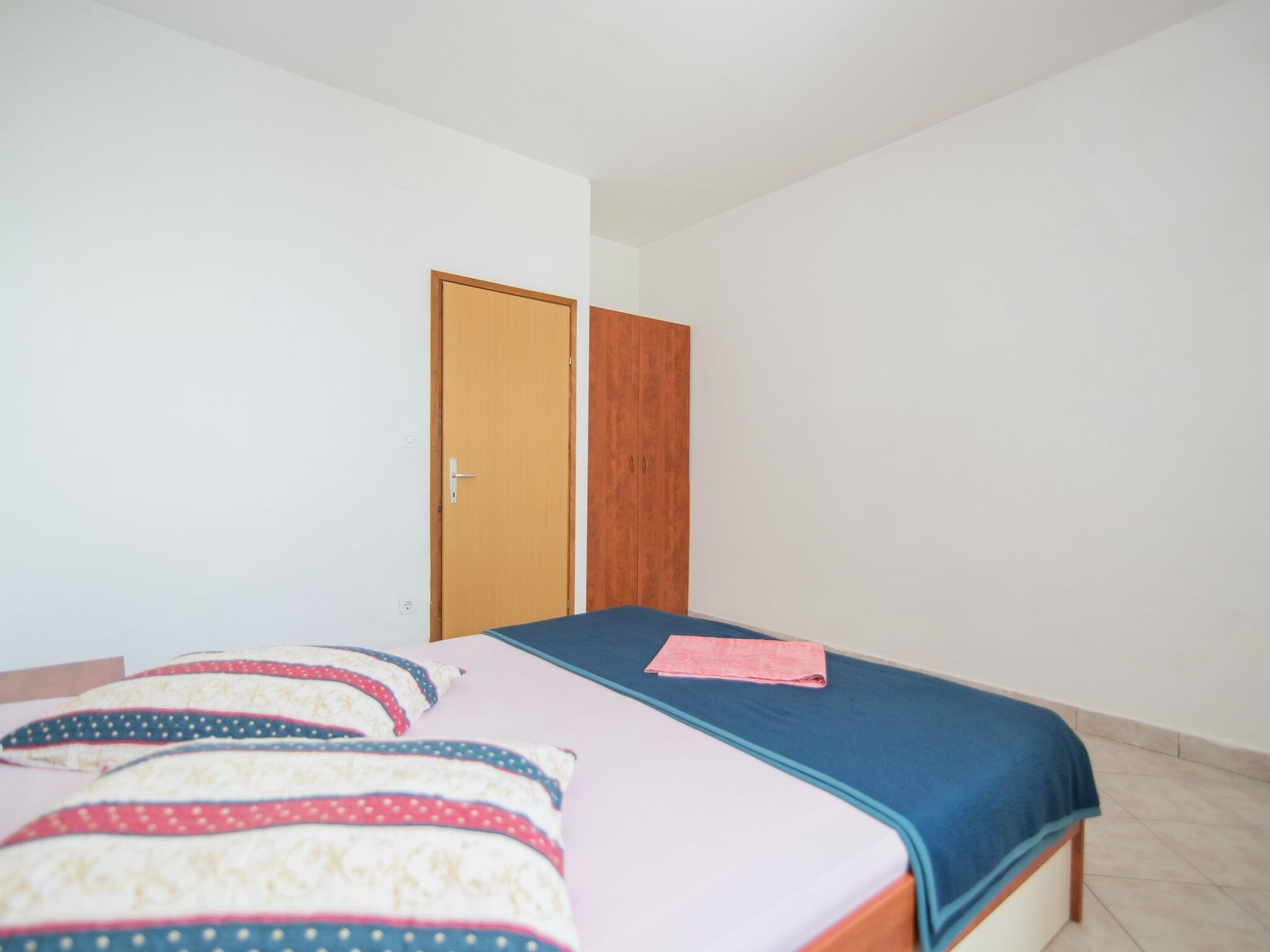 Ferienwohnung Apartments Neva- One Bedroom Apartment