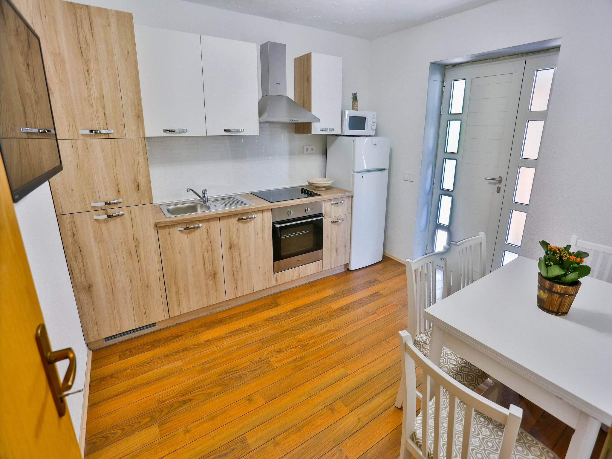 Apartmá Apartments Lenka - Two Bedroom Apartment with Gard