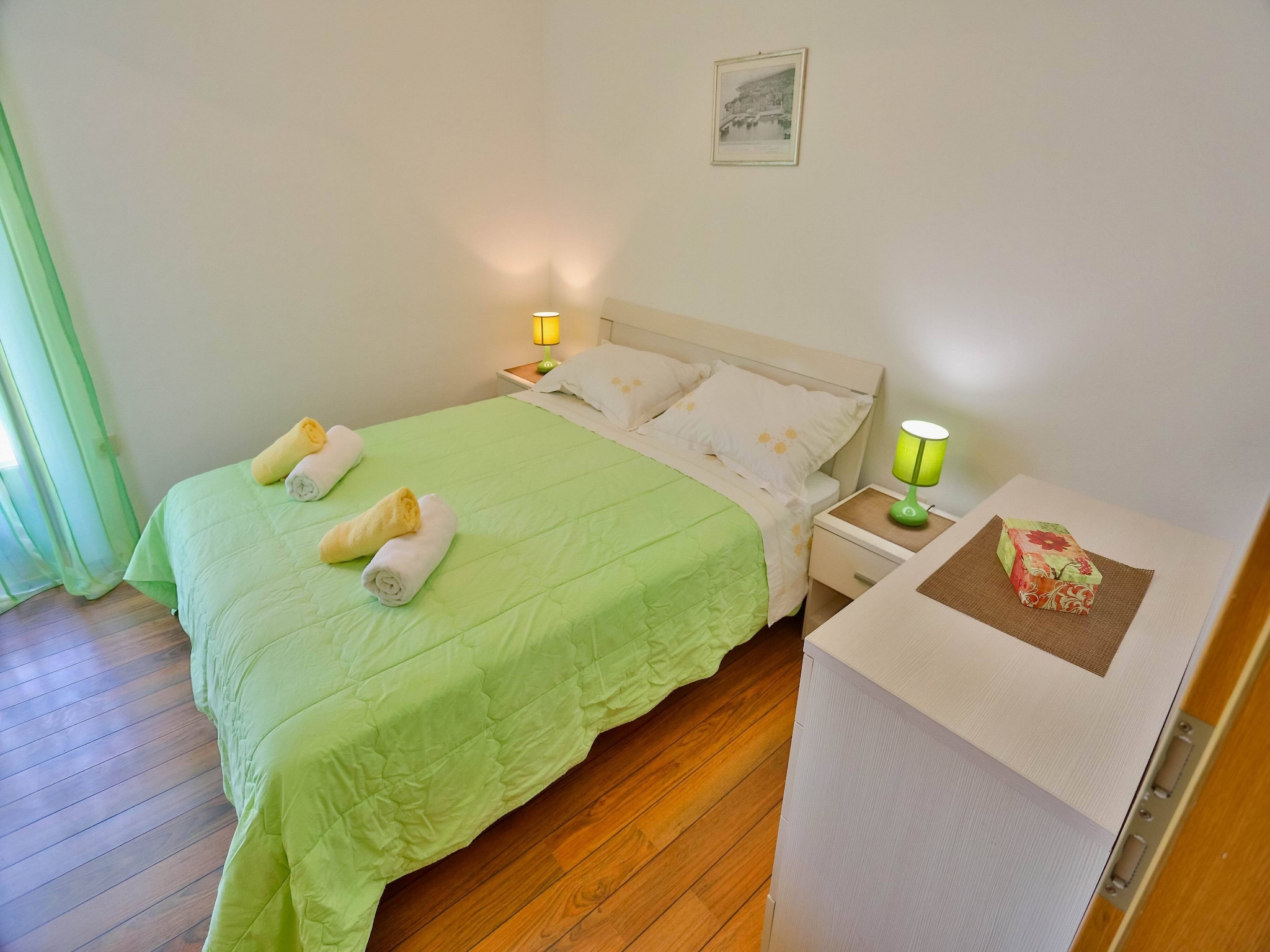 Apartmá Apartments Lenka - Two Bedroom Apartment with Gard