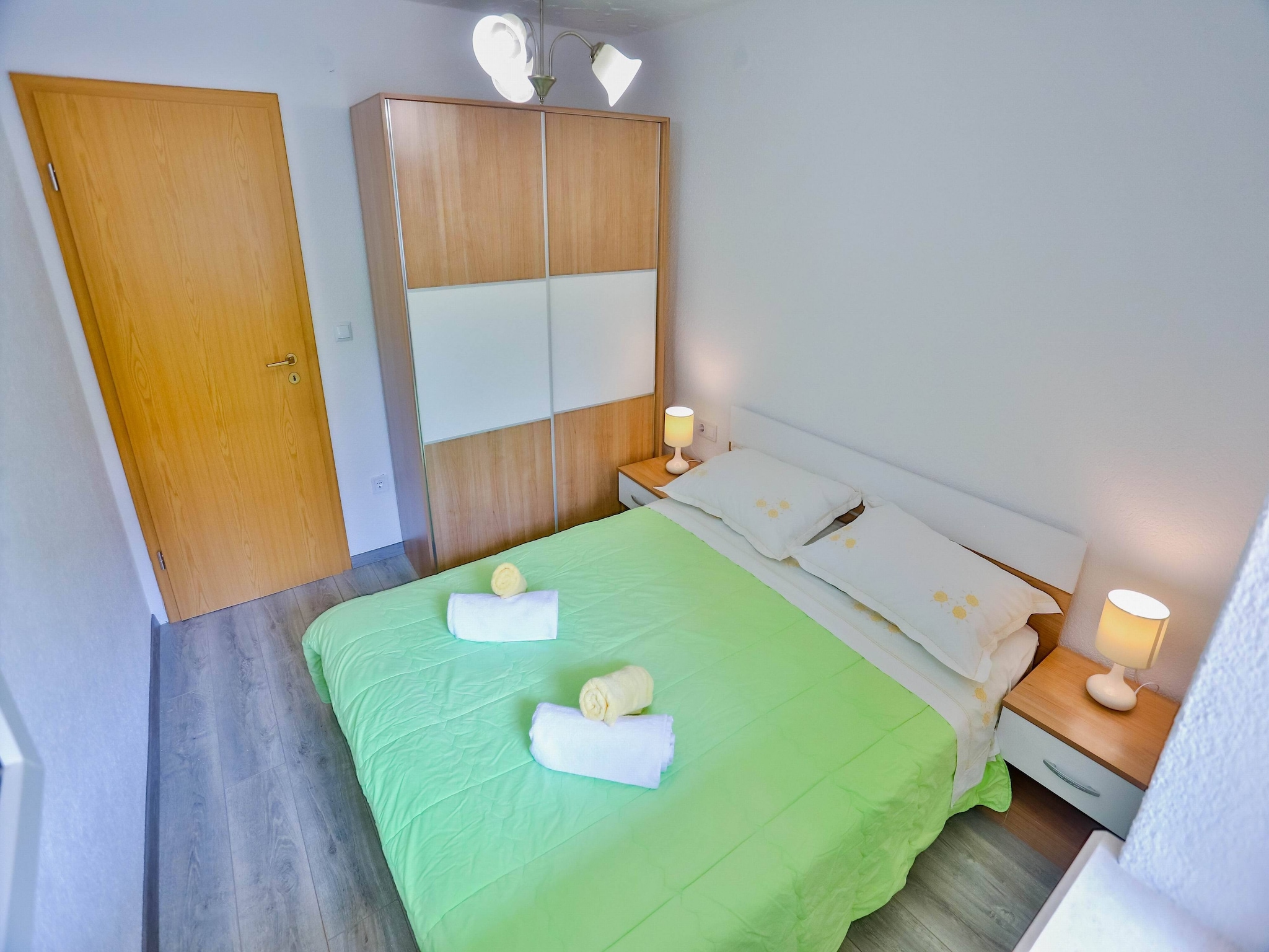 Apartmá Apartments Lenka - Two Bedroom Apartment with Gard