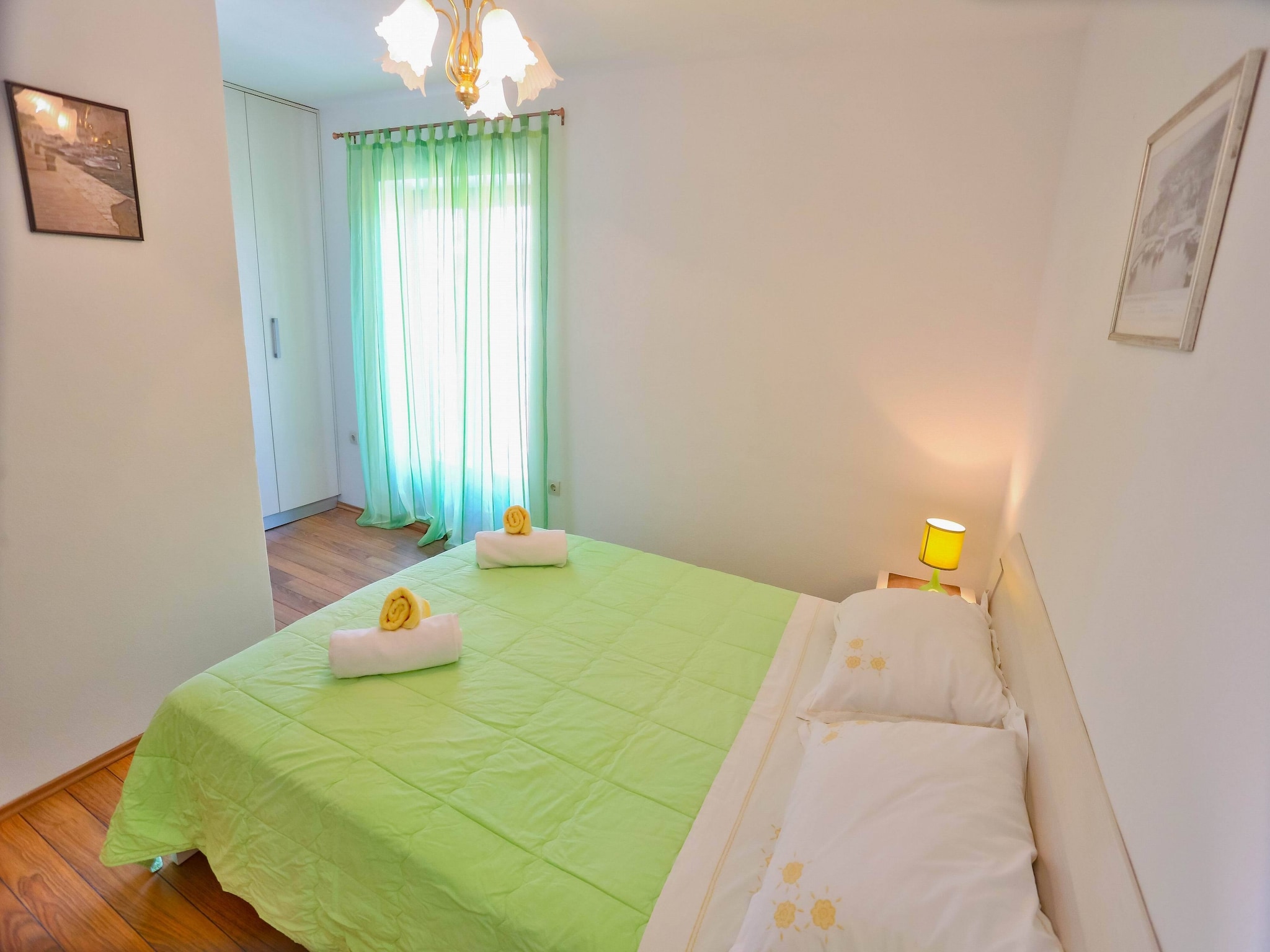 Apartmá Apartments Lenka - Two Bedroom Apartment with Gard