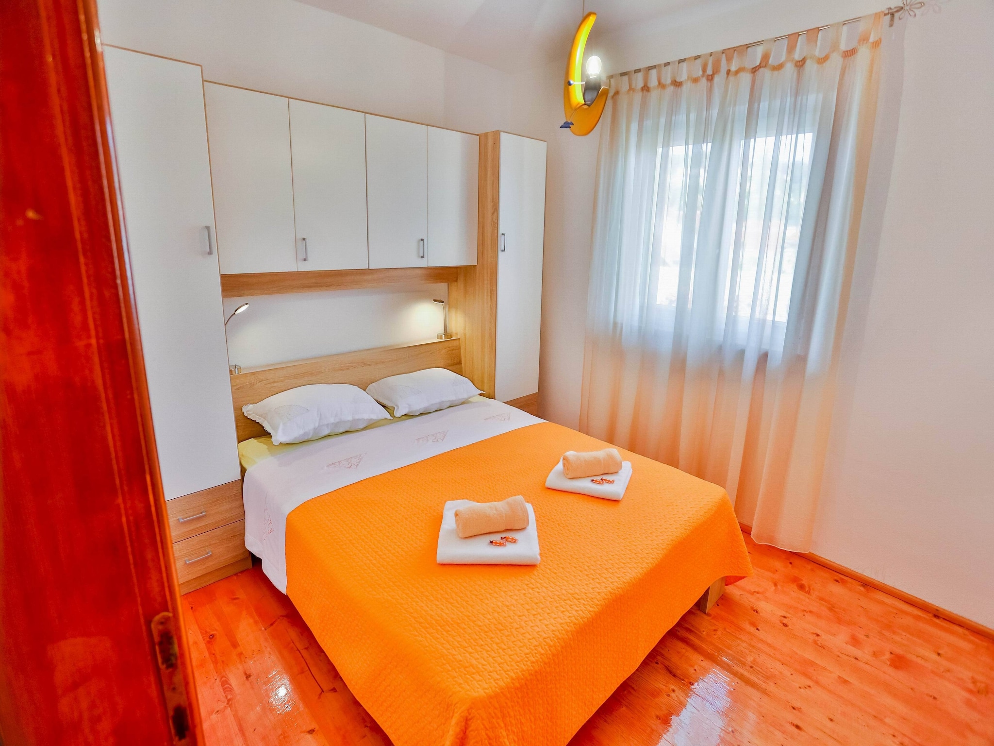 Apartmá Apartments Lenka - Two Bedroom Apartment with Gard