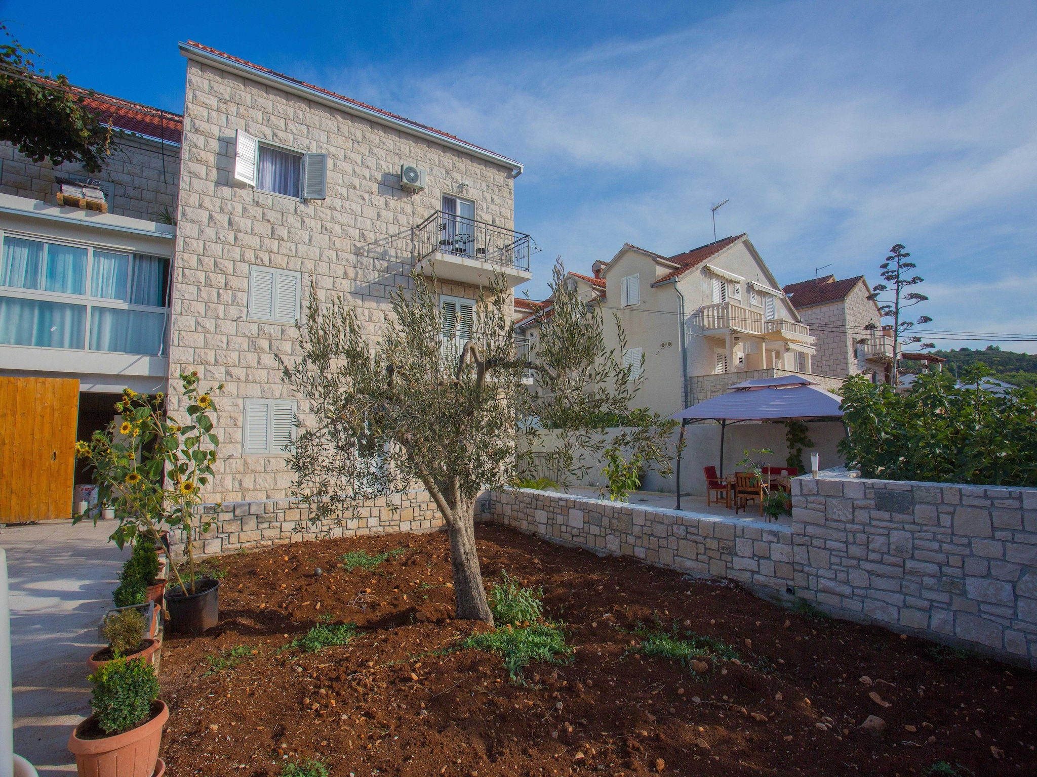Apartmá Apartments Lenka - Two Bedroom Apartment with Gard