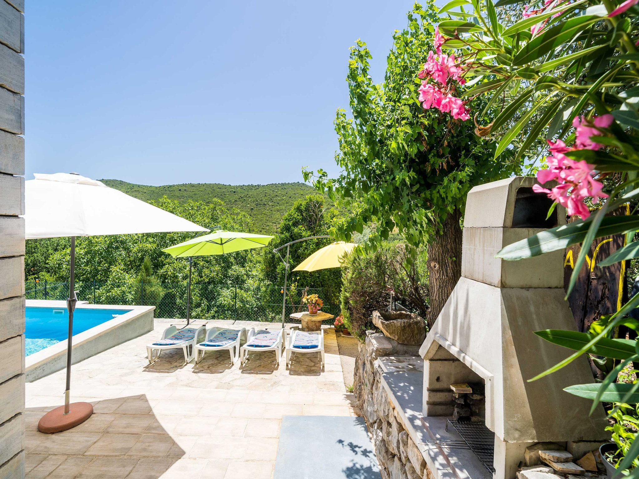   House Kočan-Four Bedroom Villa with Terrace a