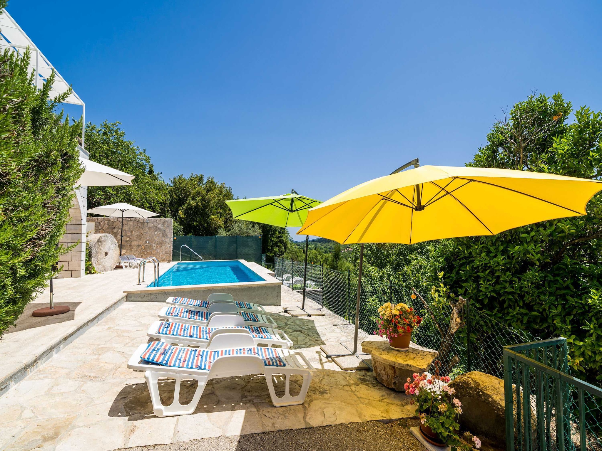   House Kočan-Four Bedroom Villa with Terrace a