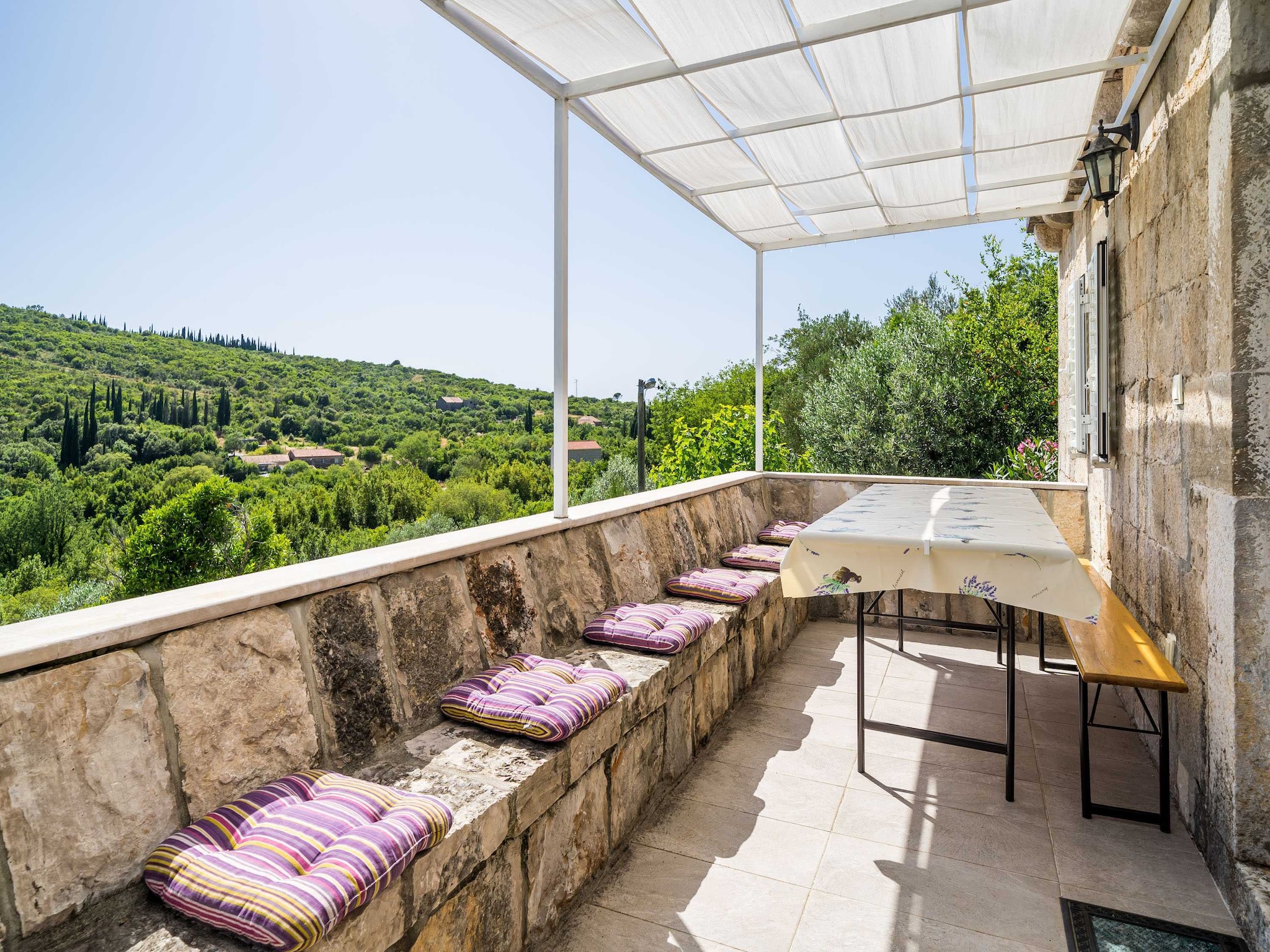   House Kočan-Four Bedroom Villa with Terrace a
