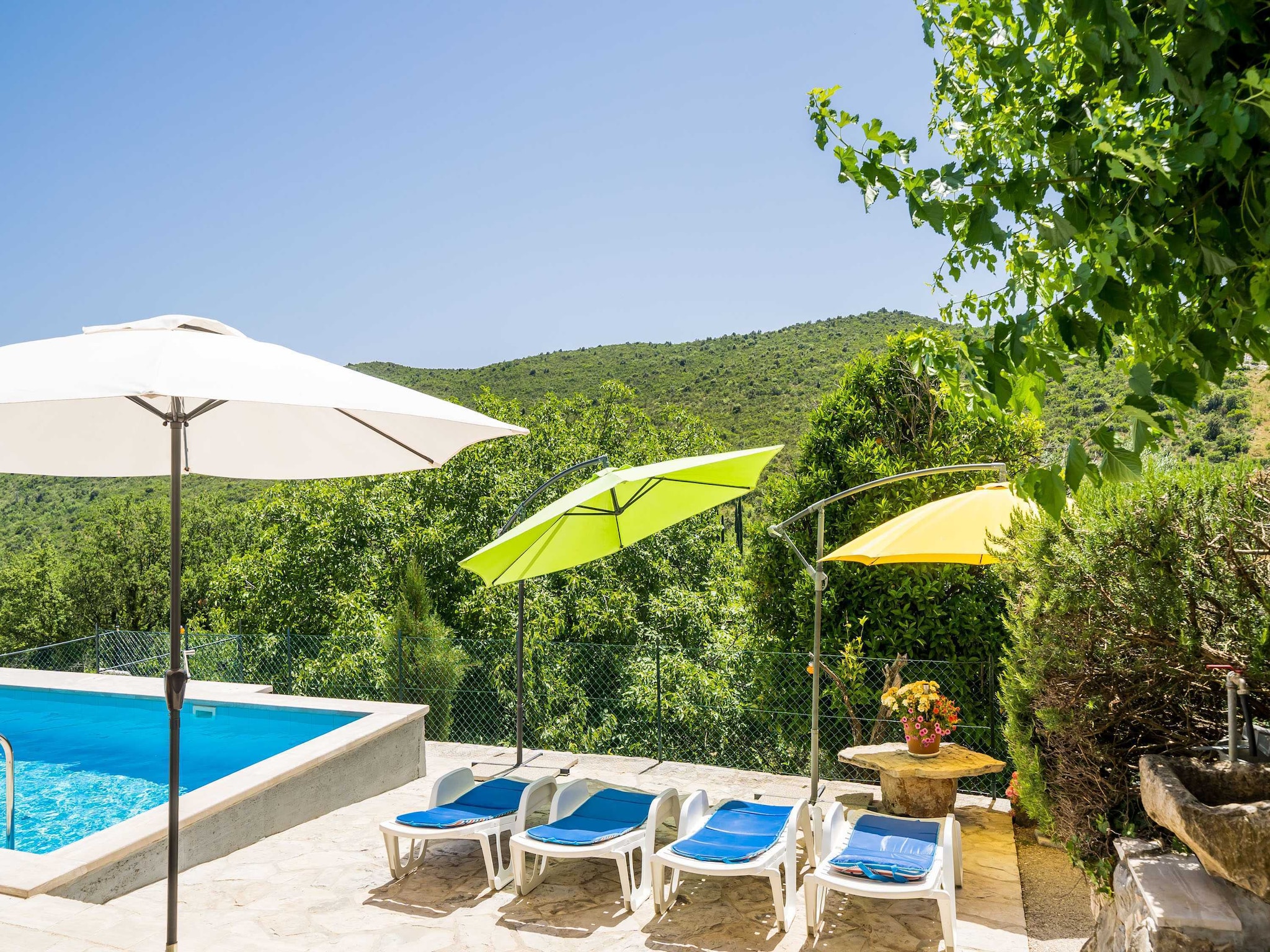   House Kočan-Four Bedroom Villa with Terrace a
