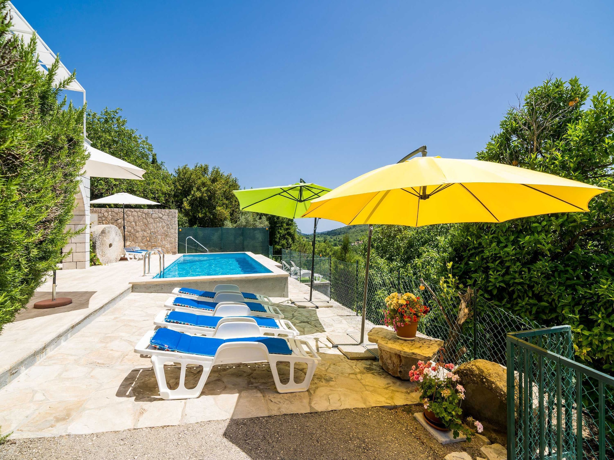   House Kočan-Four Bedroom Villa with Terrace a