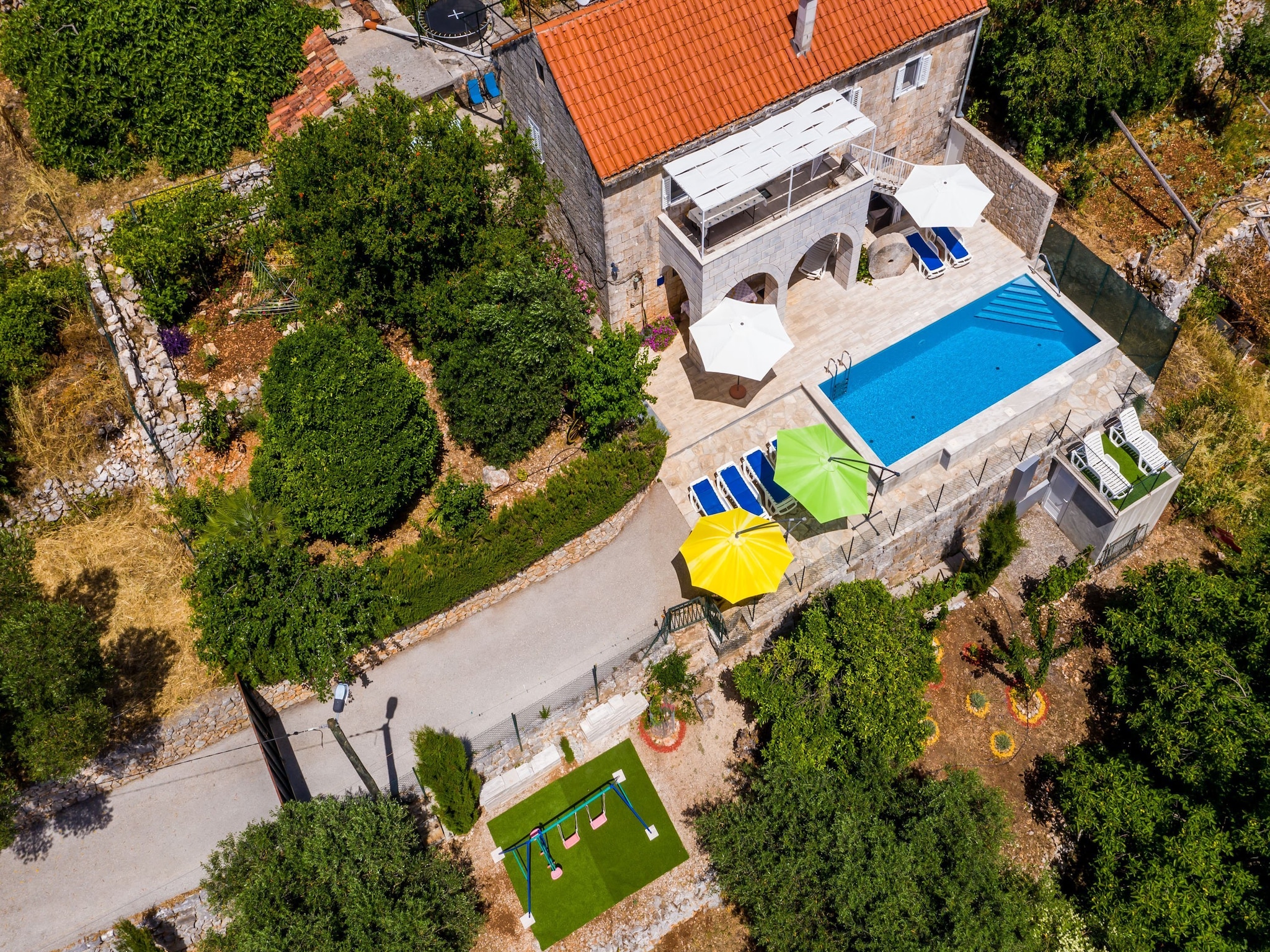   House Kočan-Four Bedroom Villa with Terrace a