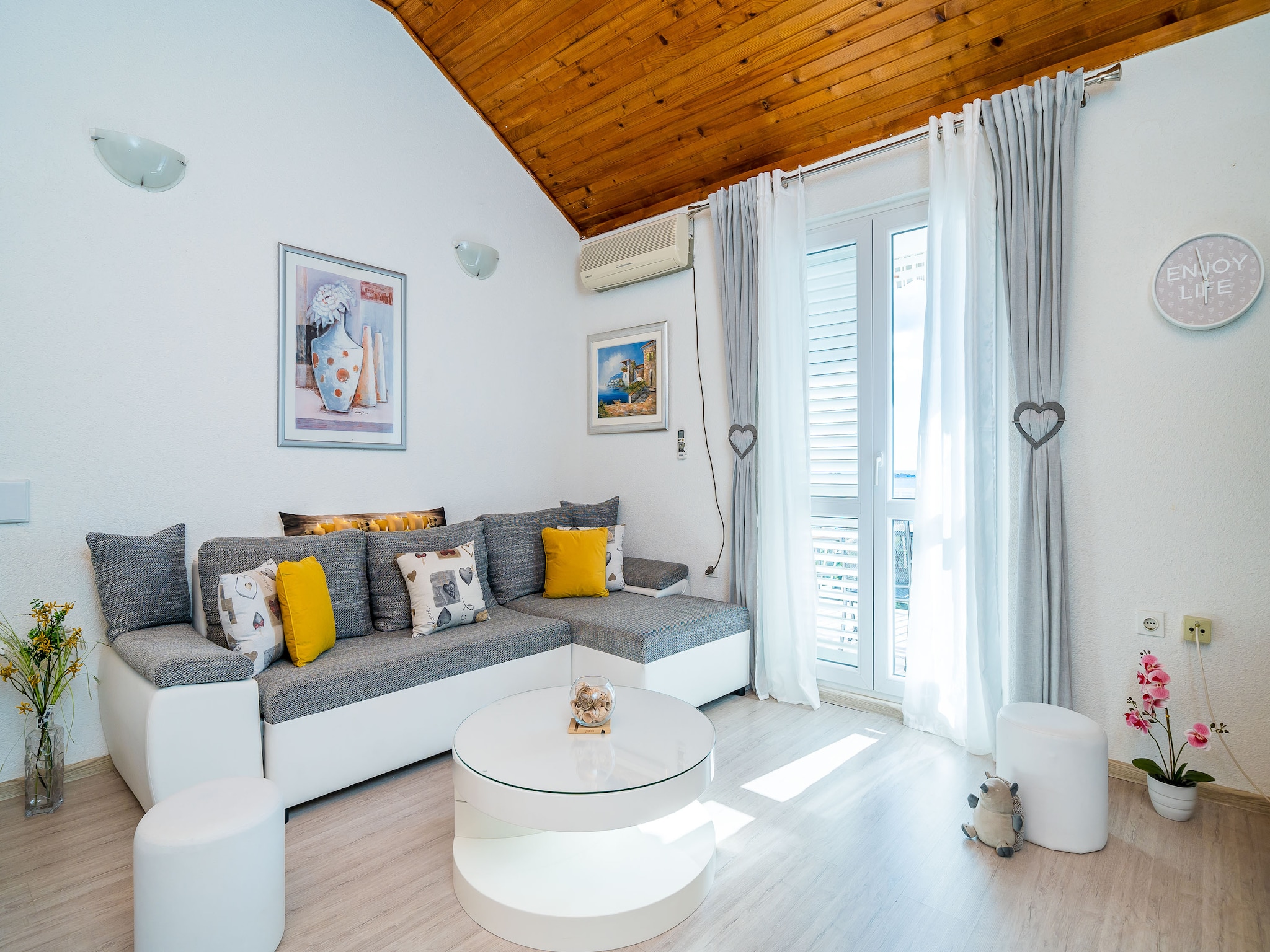 Apartmá Indy's Beach Apartments -Two Bedroom Apartment wit