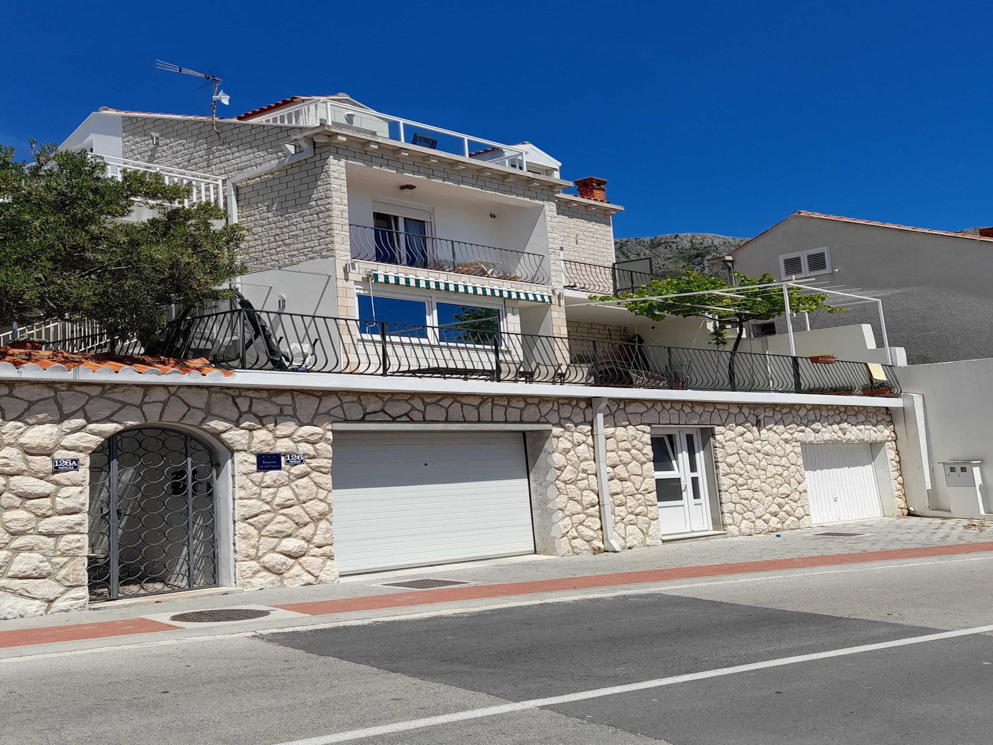Apartmá Apartments Knego - Two Bedroom Apartment with Balc
