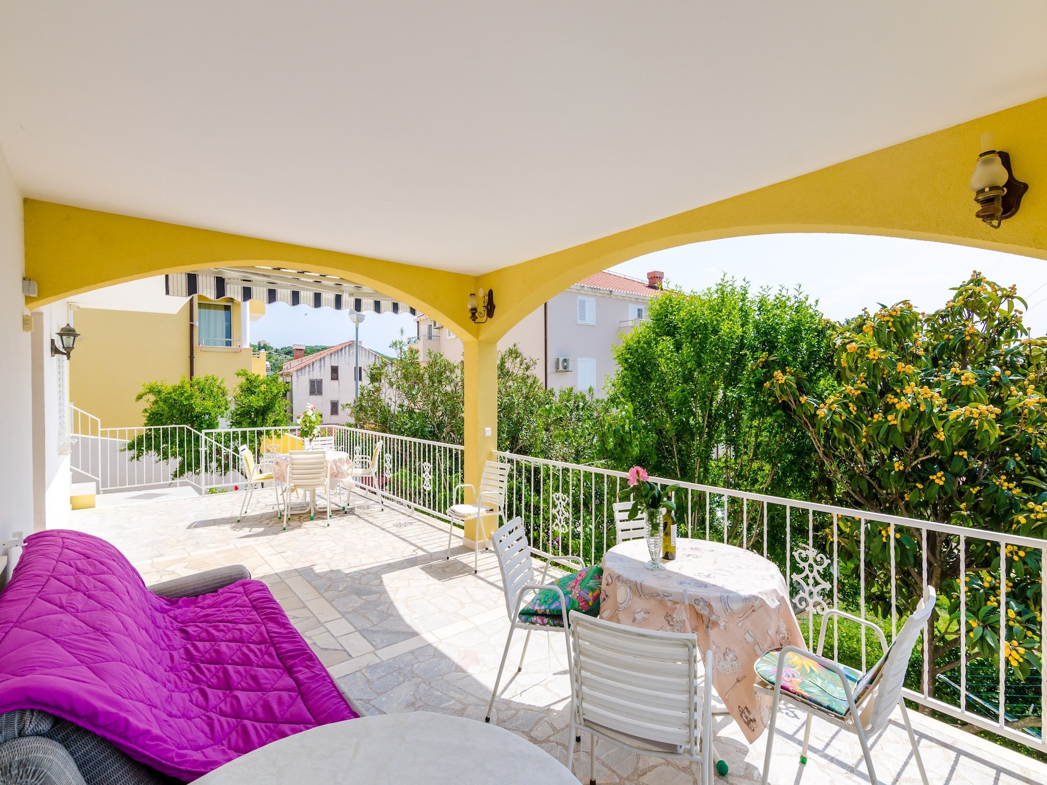 Apartmá Villa Bind - Twin Room with Patio and Garden View