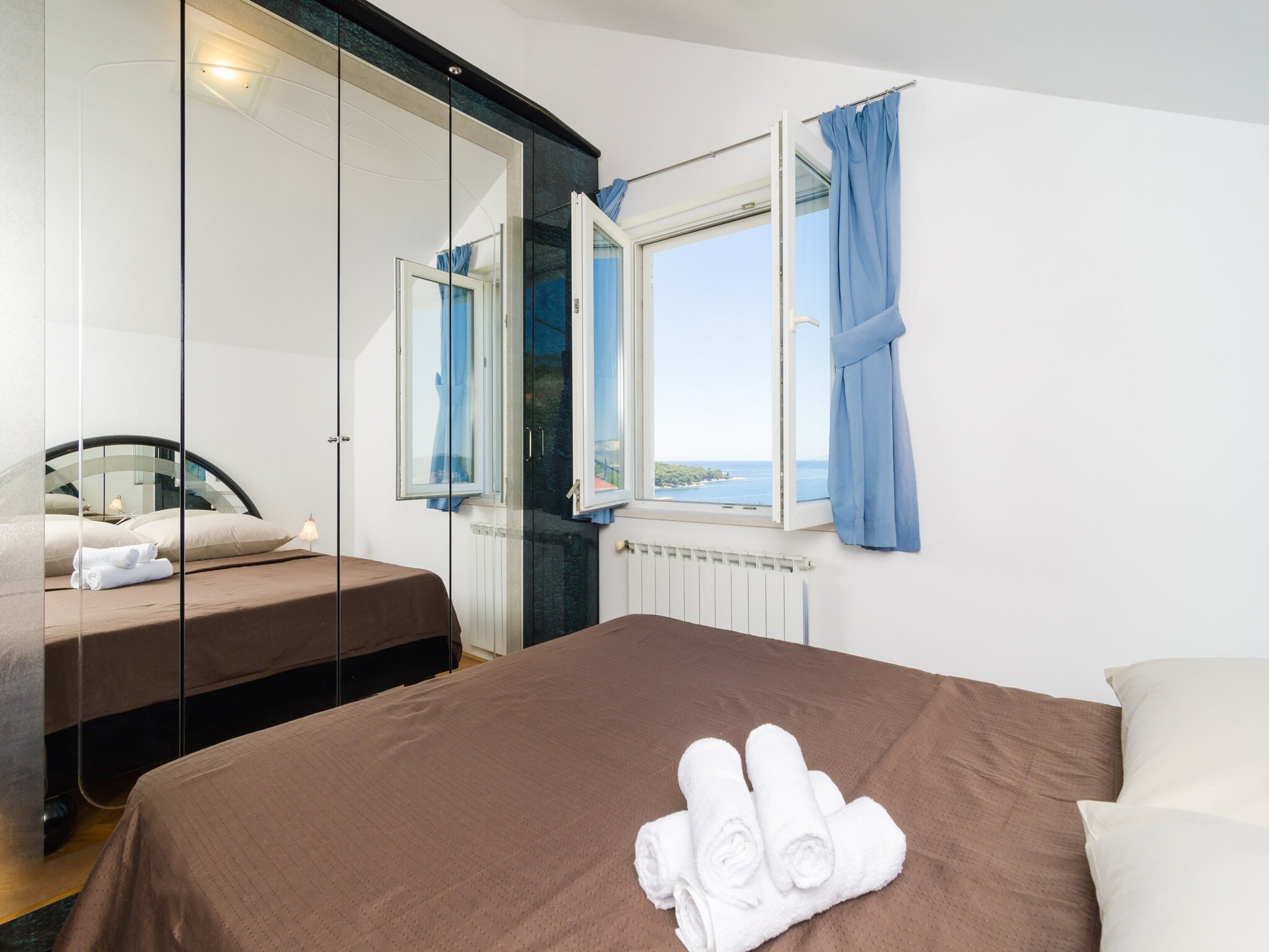 Apartment Apartment Feel Phili - Two Bedroom Apartment with