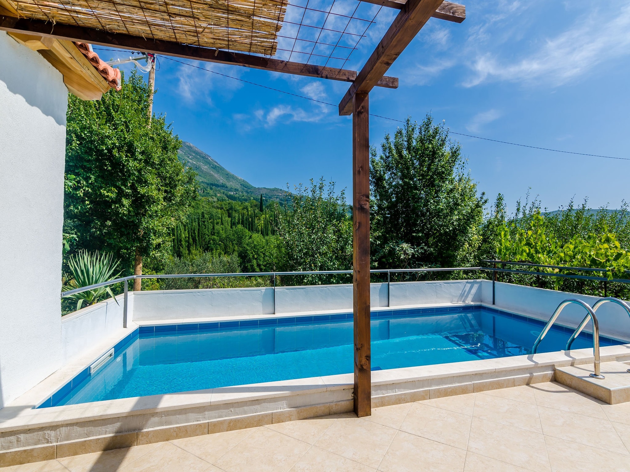 Maison Villa Dalmatian Gem - Two-Bedroom Villa with Terra