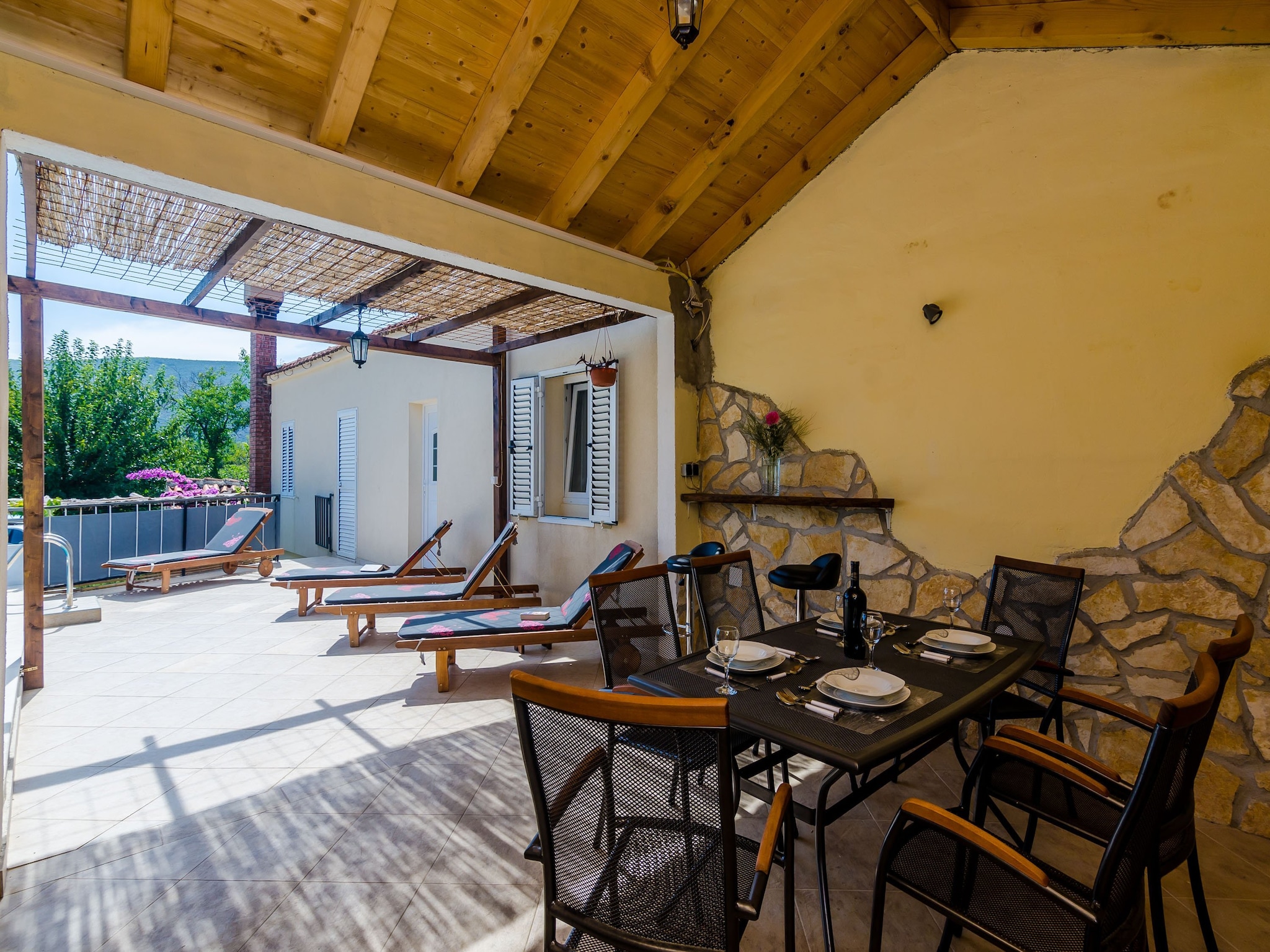 Maison Villa Dalmatian Gem - Two-Bedroom Villa with Terra