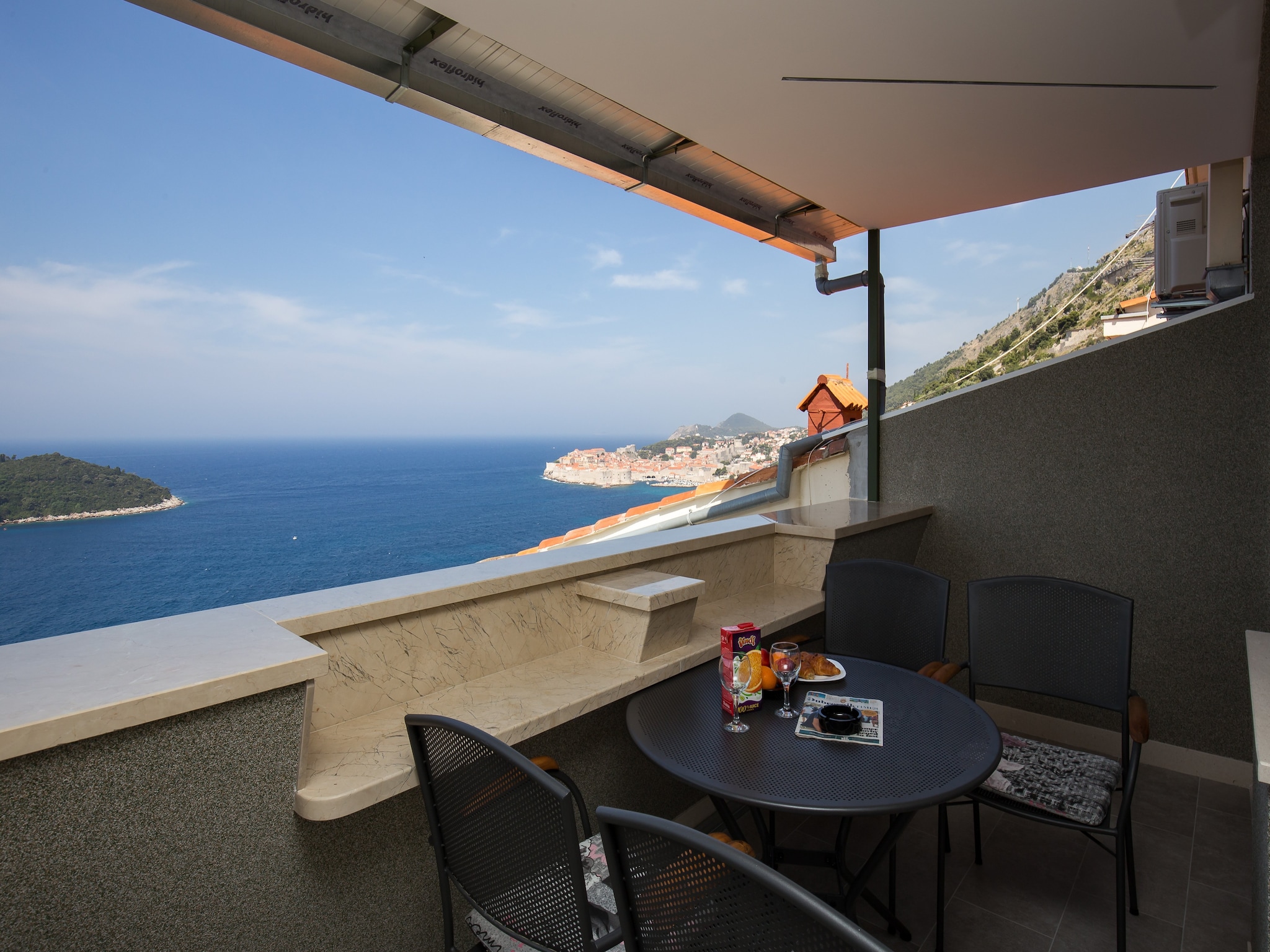 Apartmá Apartment H&D - Two Bedroom Apartment with Balcony