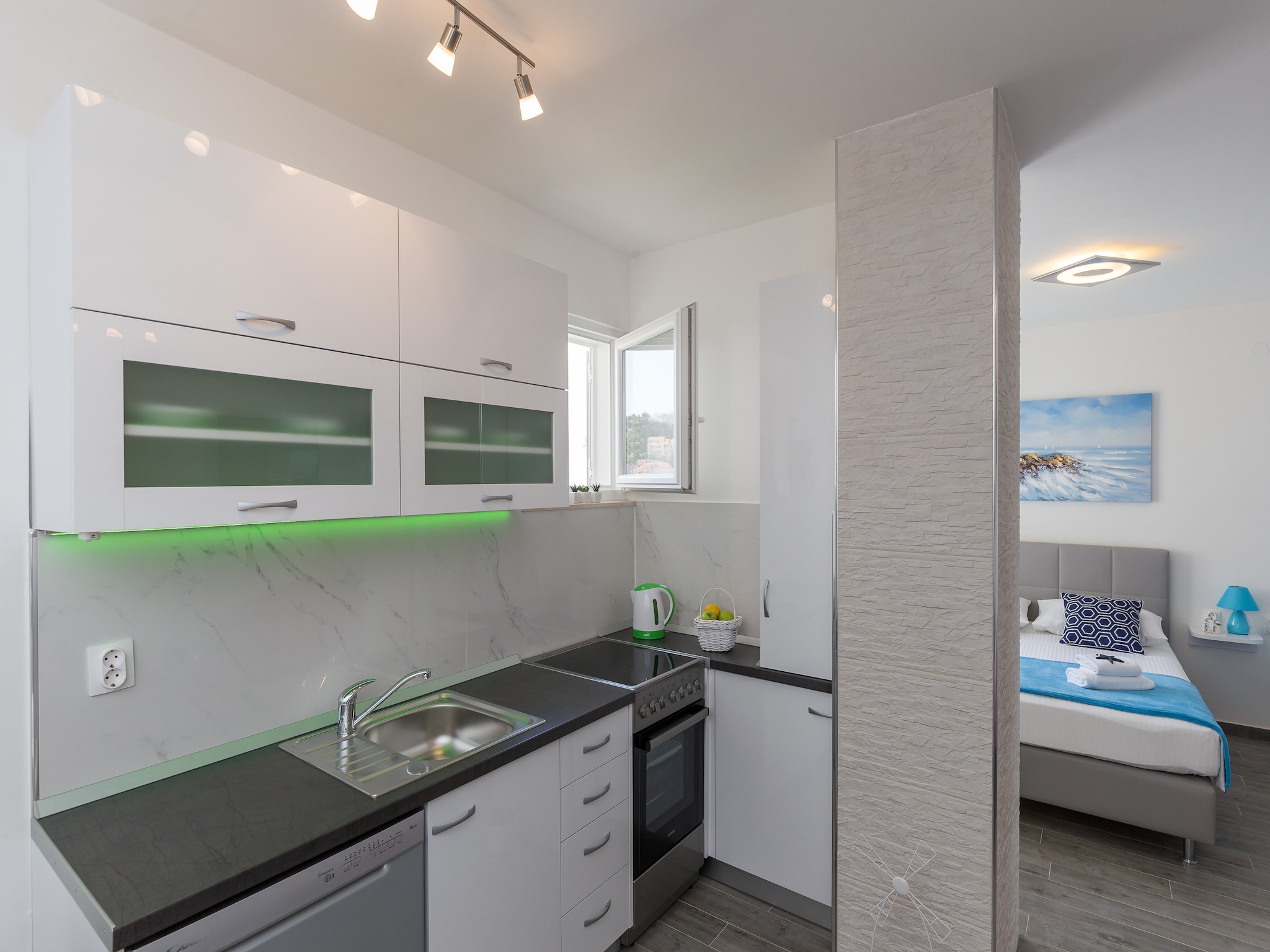 Apartmá Apartment South Side - Studio Apartment with City