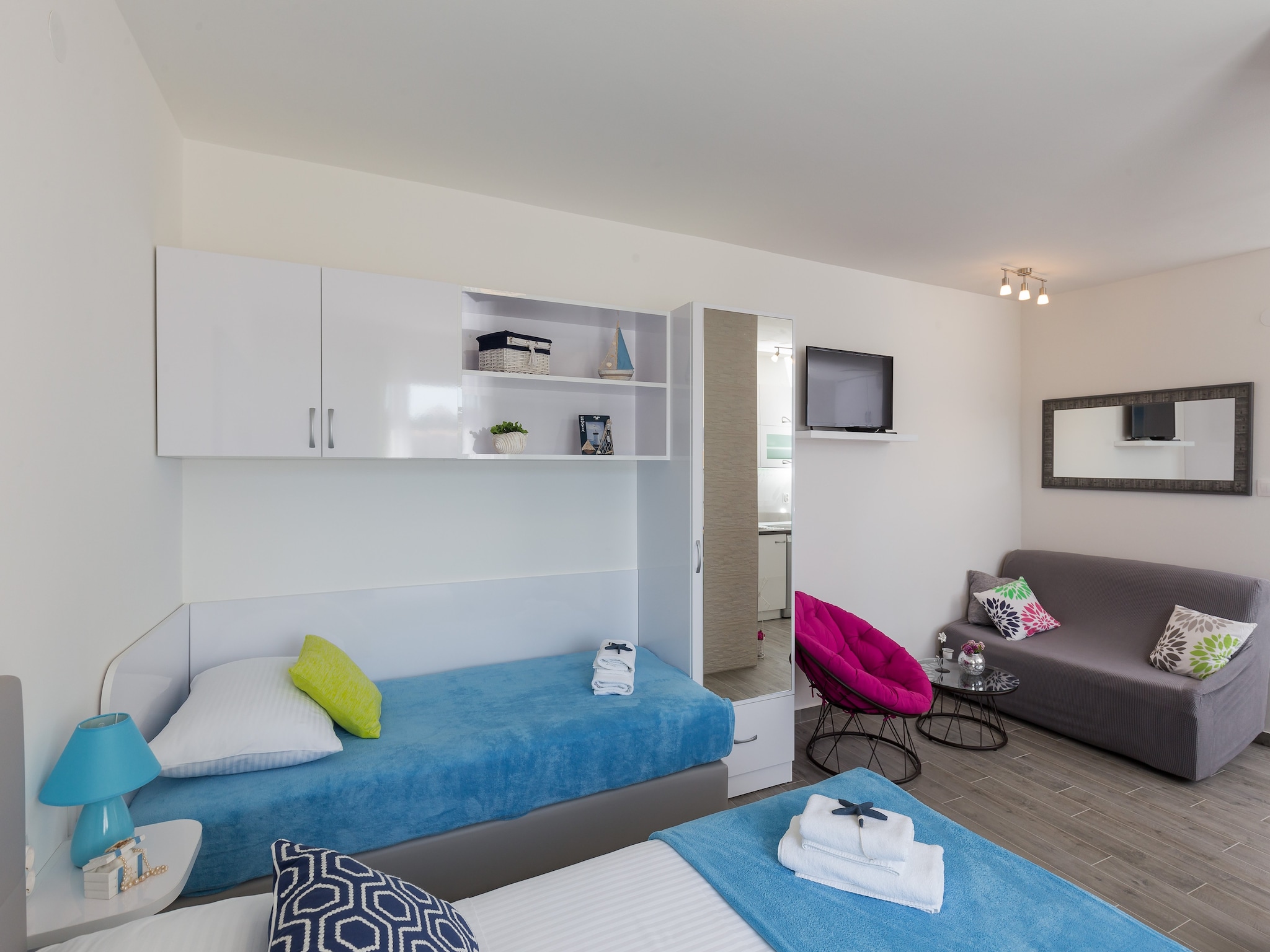 Apartmá Apartment South Side - Studio Apartment with City