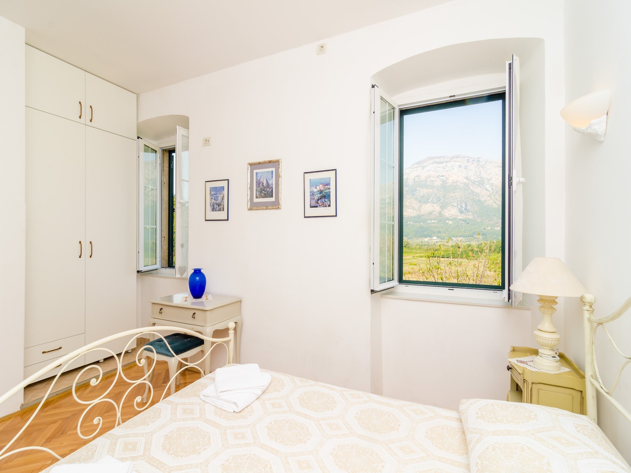   Stone House 'DiMaTo' - Four Bedroom Holiday Home