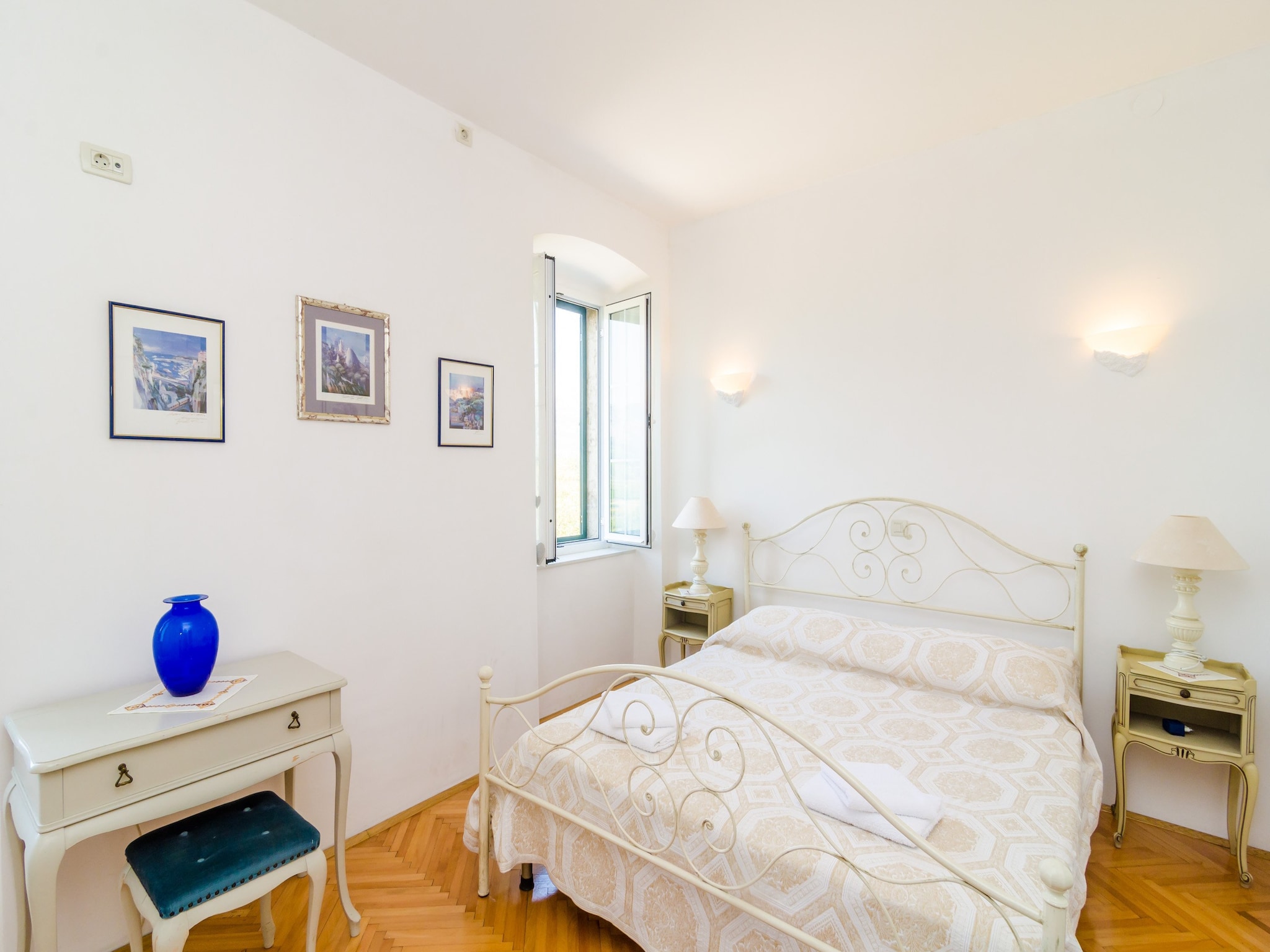   Stone House 'DiMaTo' - Four Bedroom Holiday Home