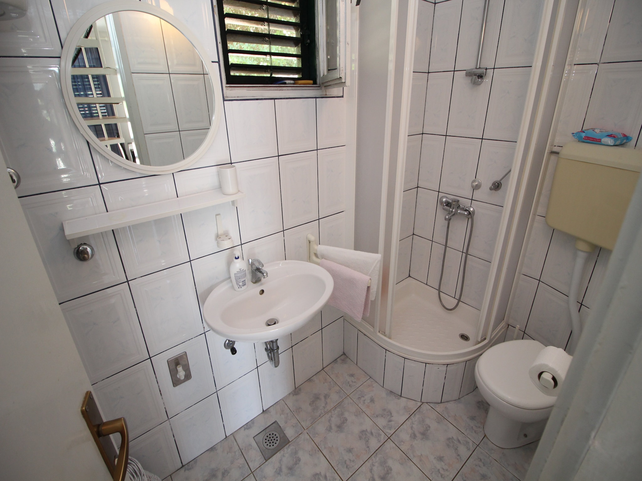   Holiday Home Gea - Three Bedroom Holiday Home with