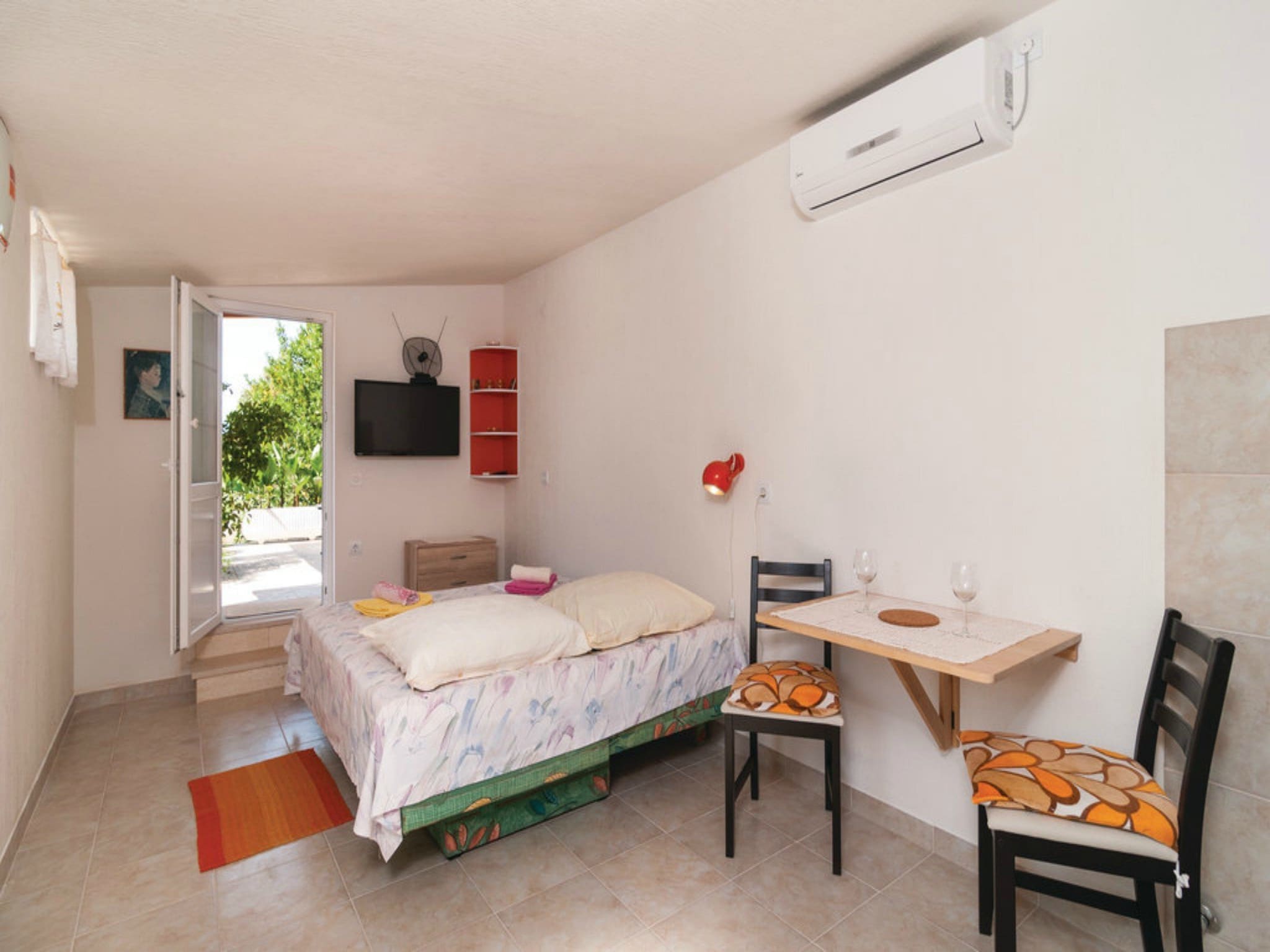   Holiday Home Blossom - Four Bedroom Holiday Home w
