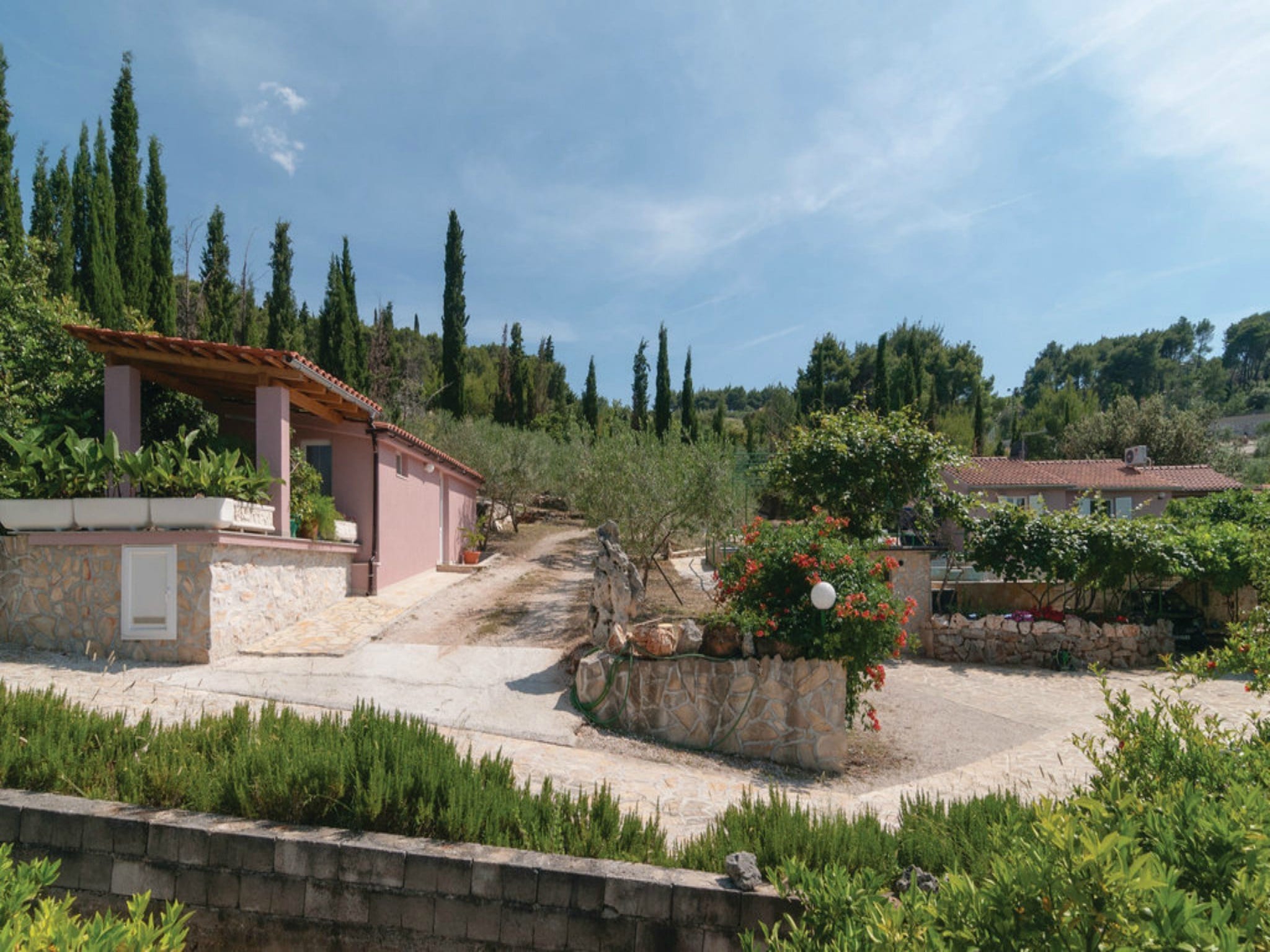   Holiday Home Blossom - Four Bedroom Holiday Home w