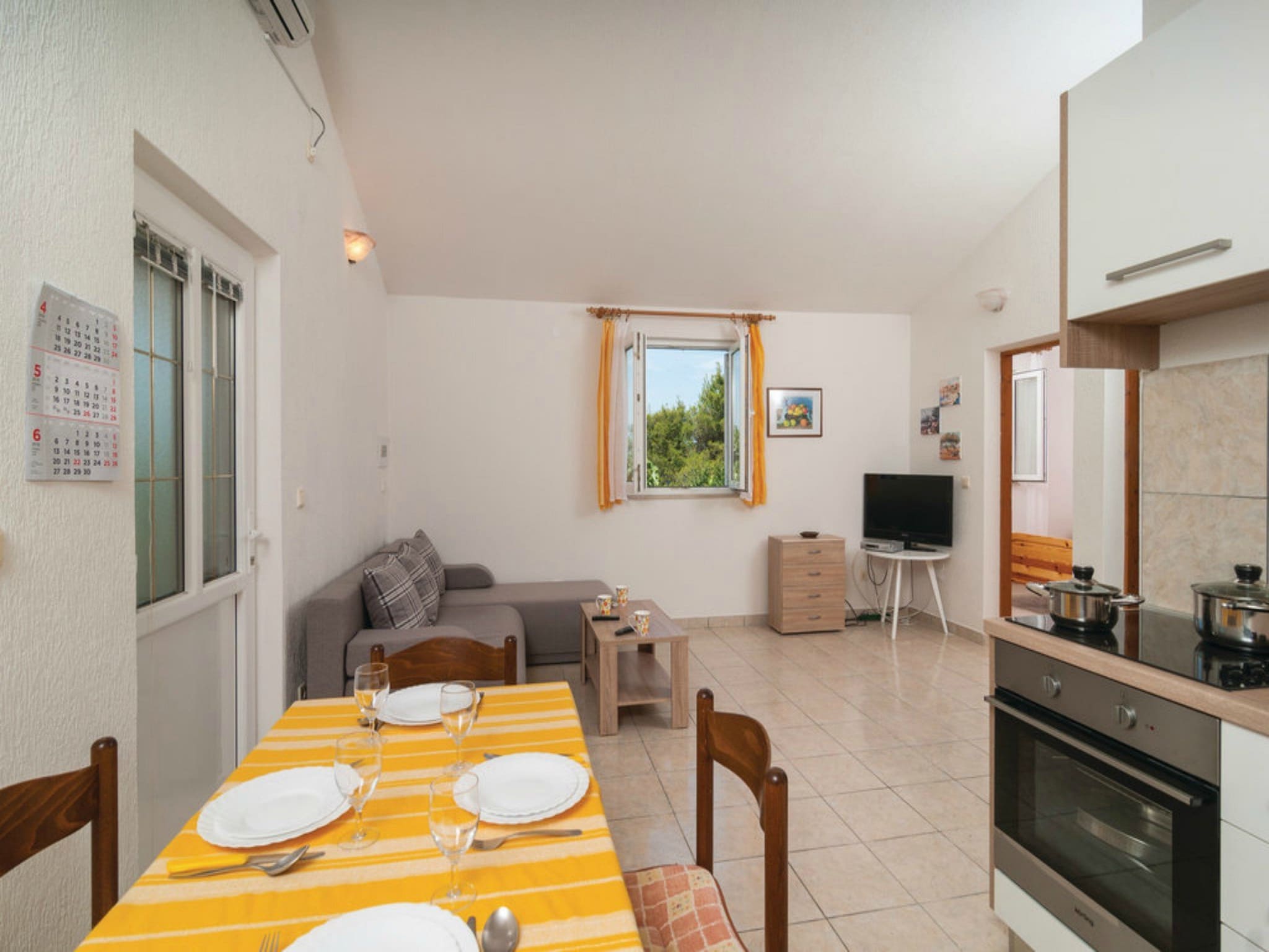   Holiday Home Blossom - Four Bedroom Holiday Home w