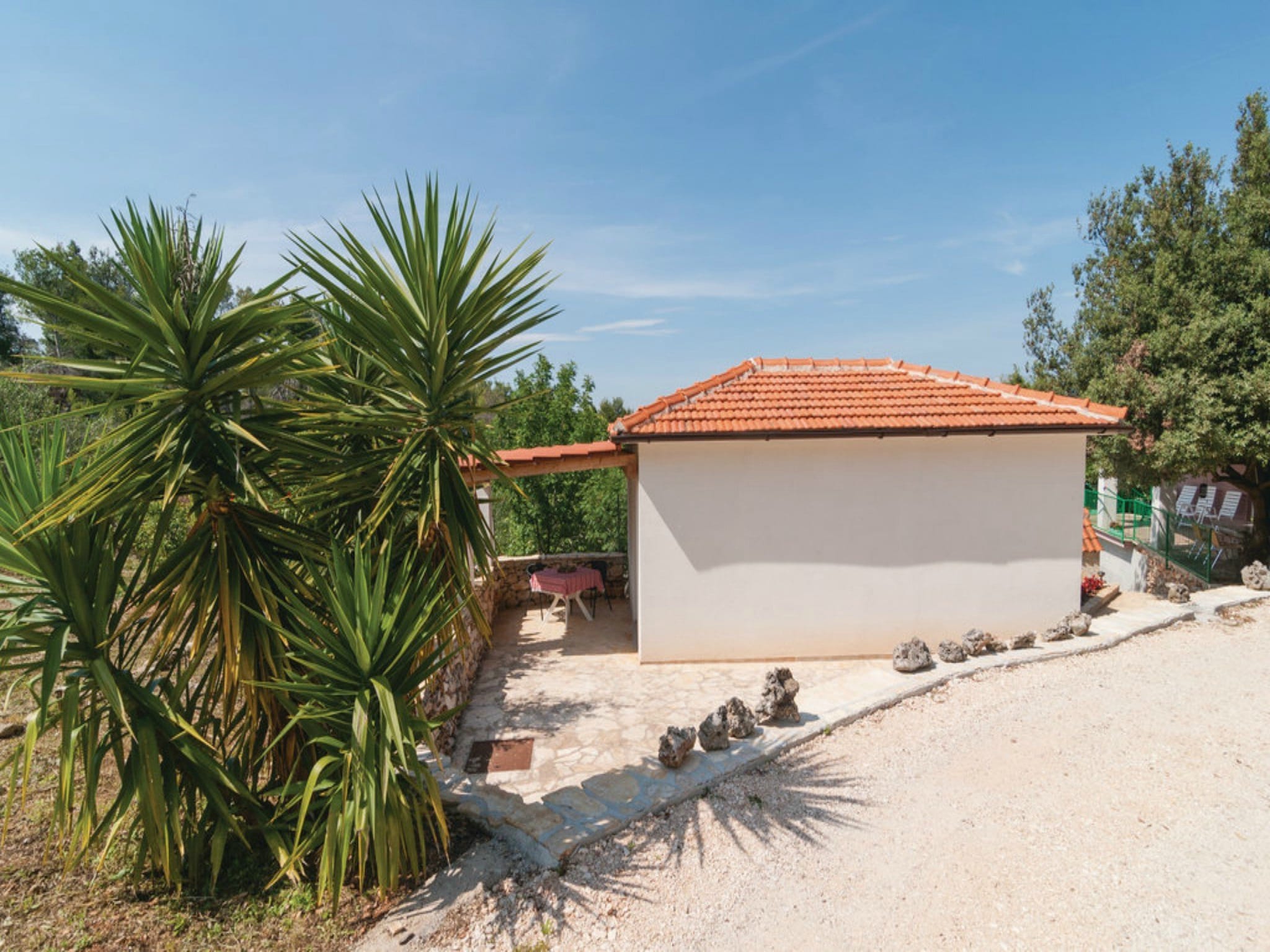   Holiday Home Blossom - Four Bedroom Holiday Home w