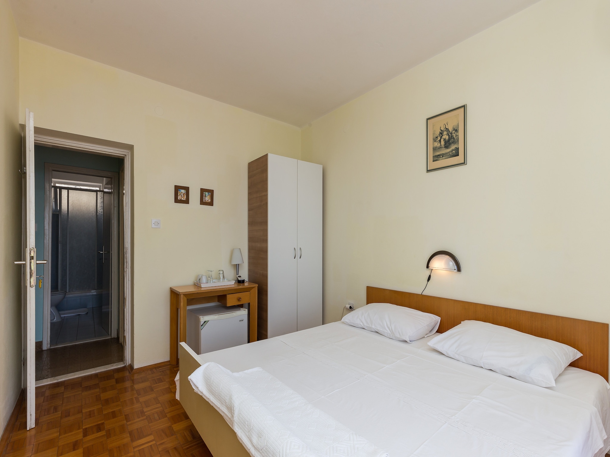 Apartment Beautiful Nest Rooms - One Bedroom Suite with Balc
