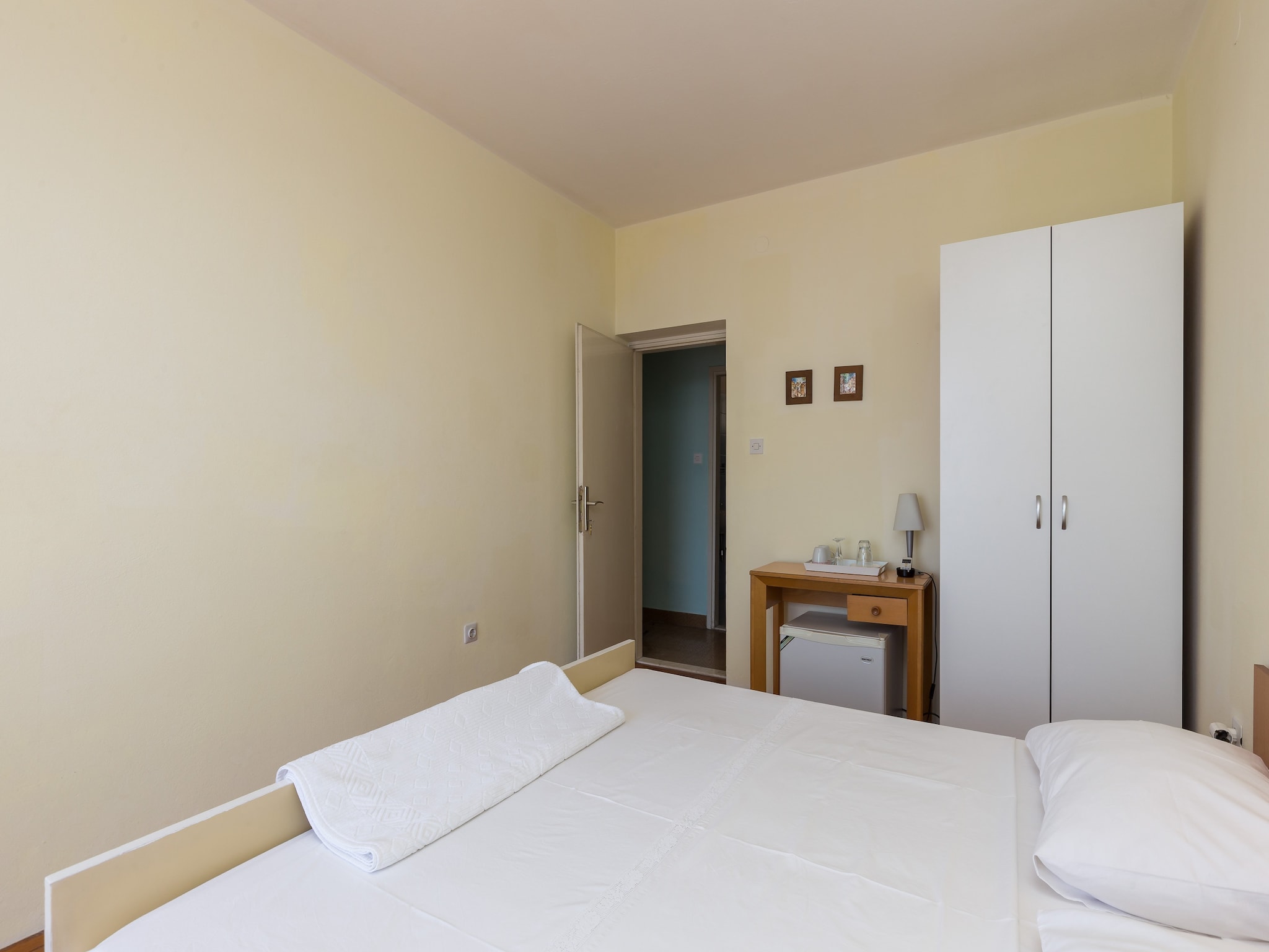 Apartment Beautiful Nest Rooms - One Bedroom Suite with Balc
